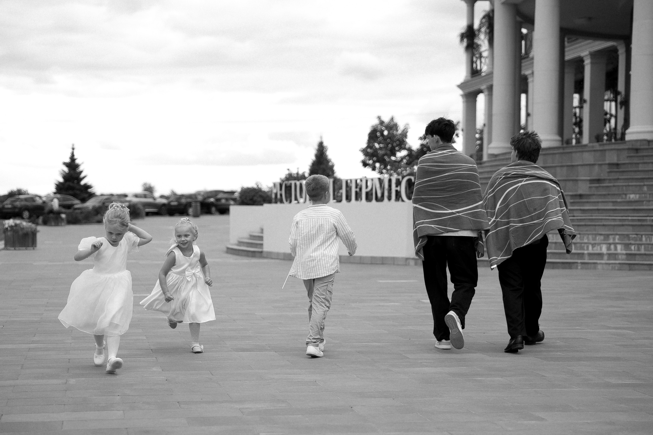 Даша+Илья Анонс. Семейный и портретный фотограф в Саратове Сахарова Маша