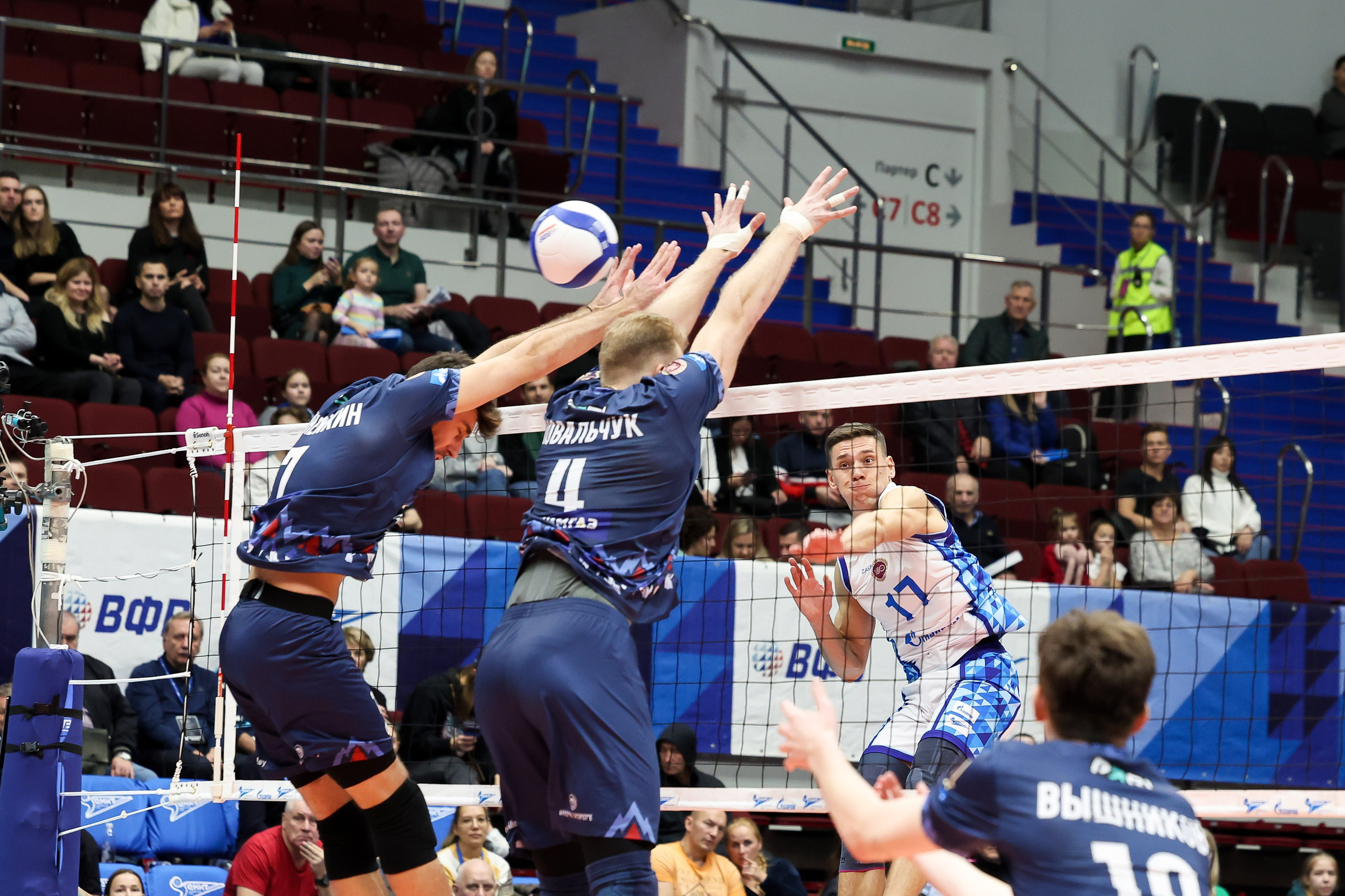 Зенит СПб — Факел Новый Уренгой 11.11.2023. Спортивный и репортажный фотограф Антон Тереханов