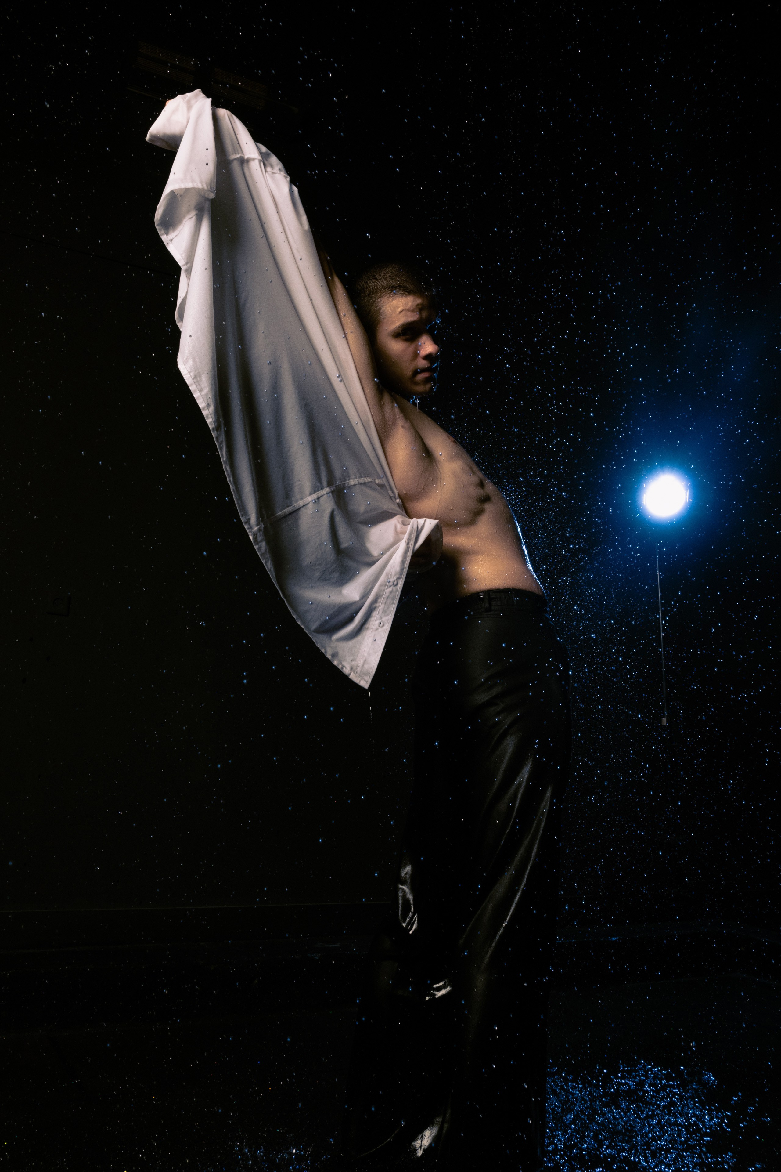 Разрываем душу под дождем. Мари — фотограф и видеограф из Москвы