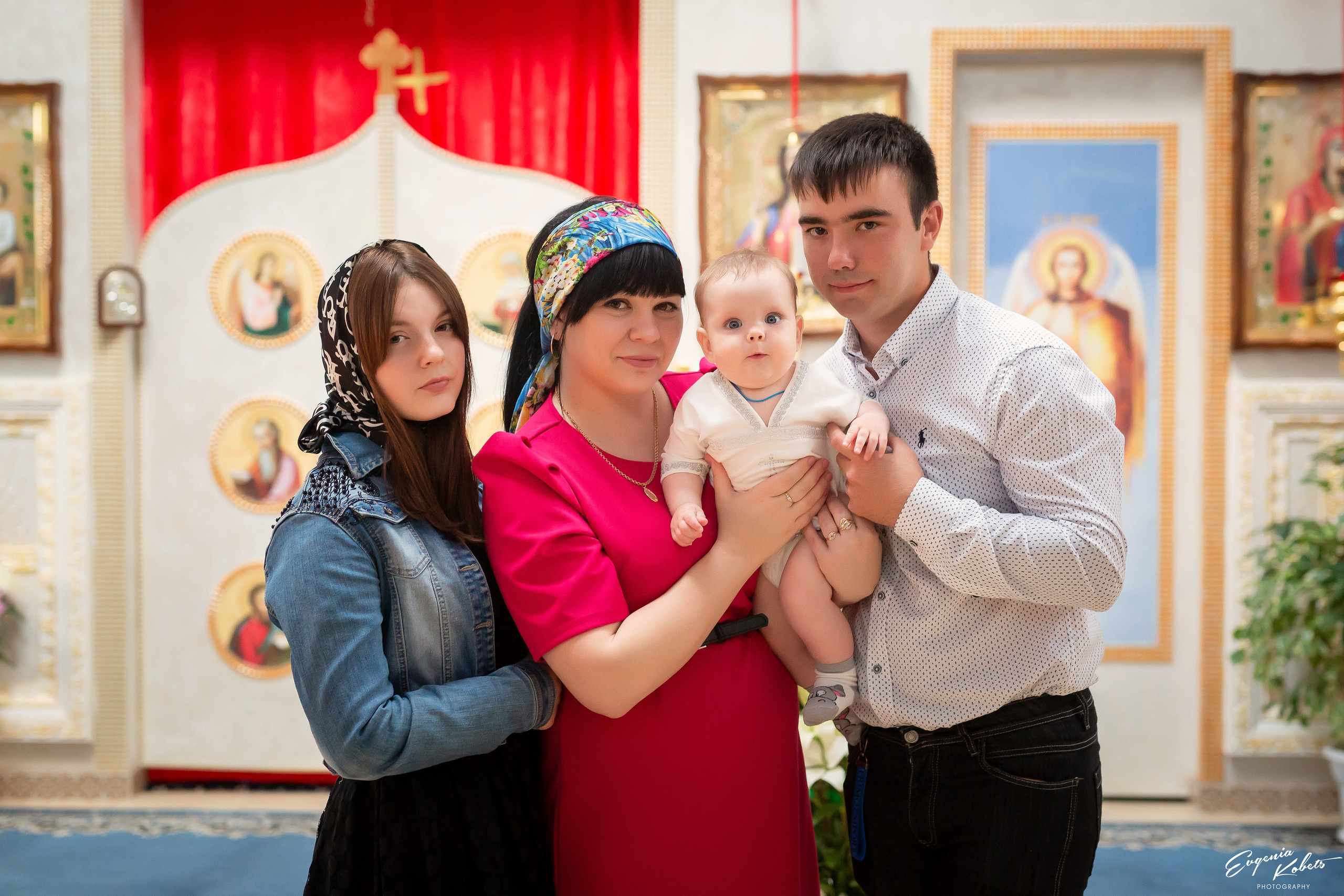 Таинство Крещения. Свадебный и семейный фотограф в г. Майкопе (выезд по республике и краю)