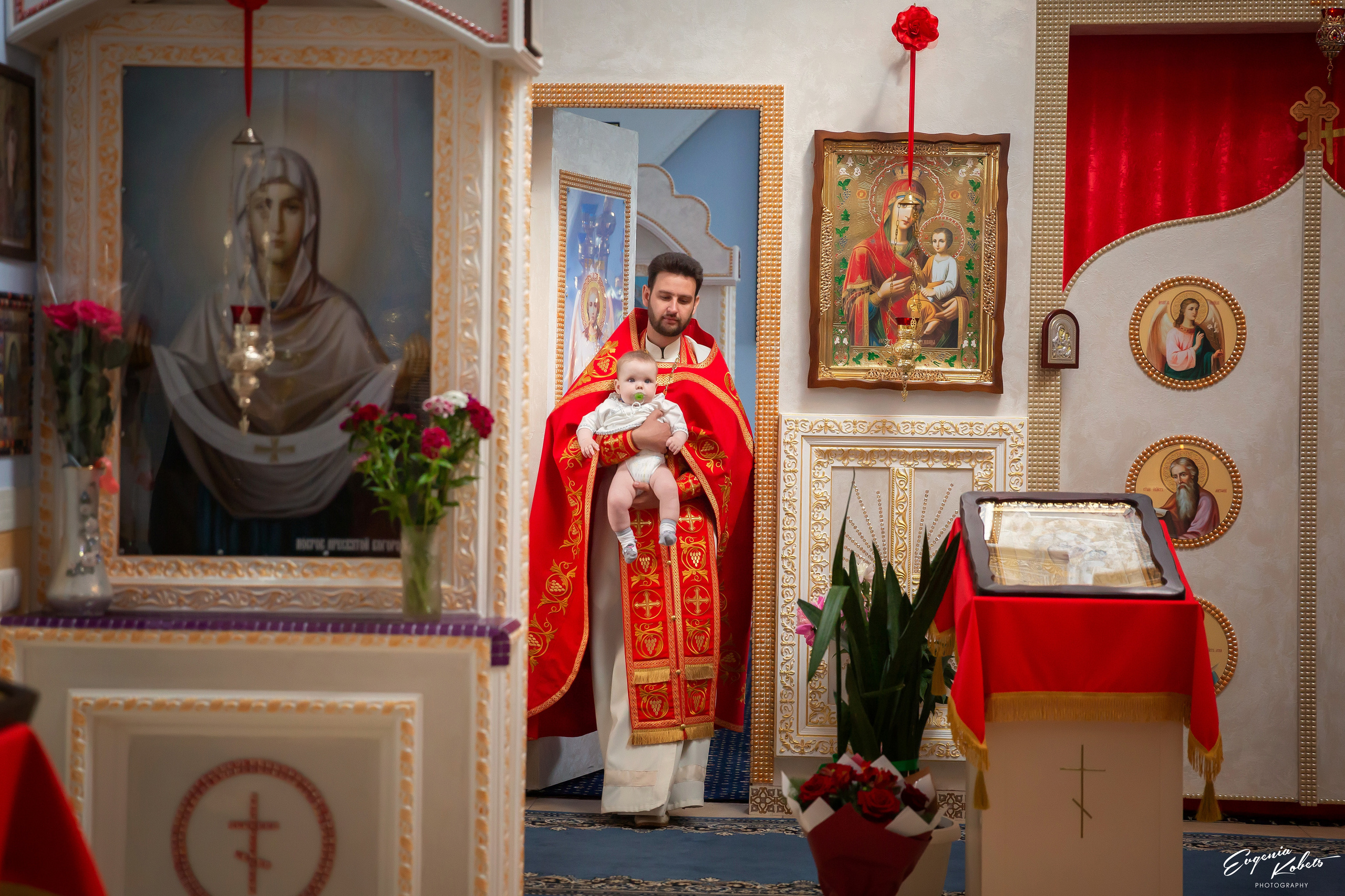 Таинство Крещения. Свадебный и семейный фотограф в г. Майкопе (выезд по республике и краю)
