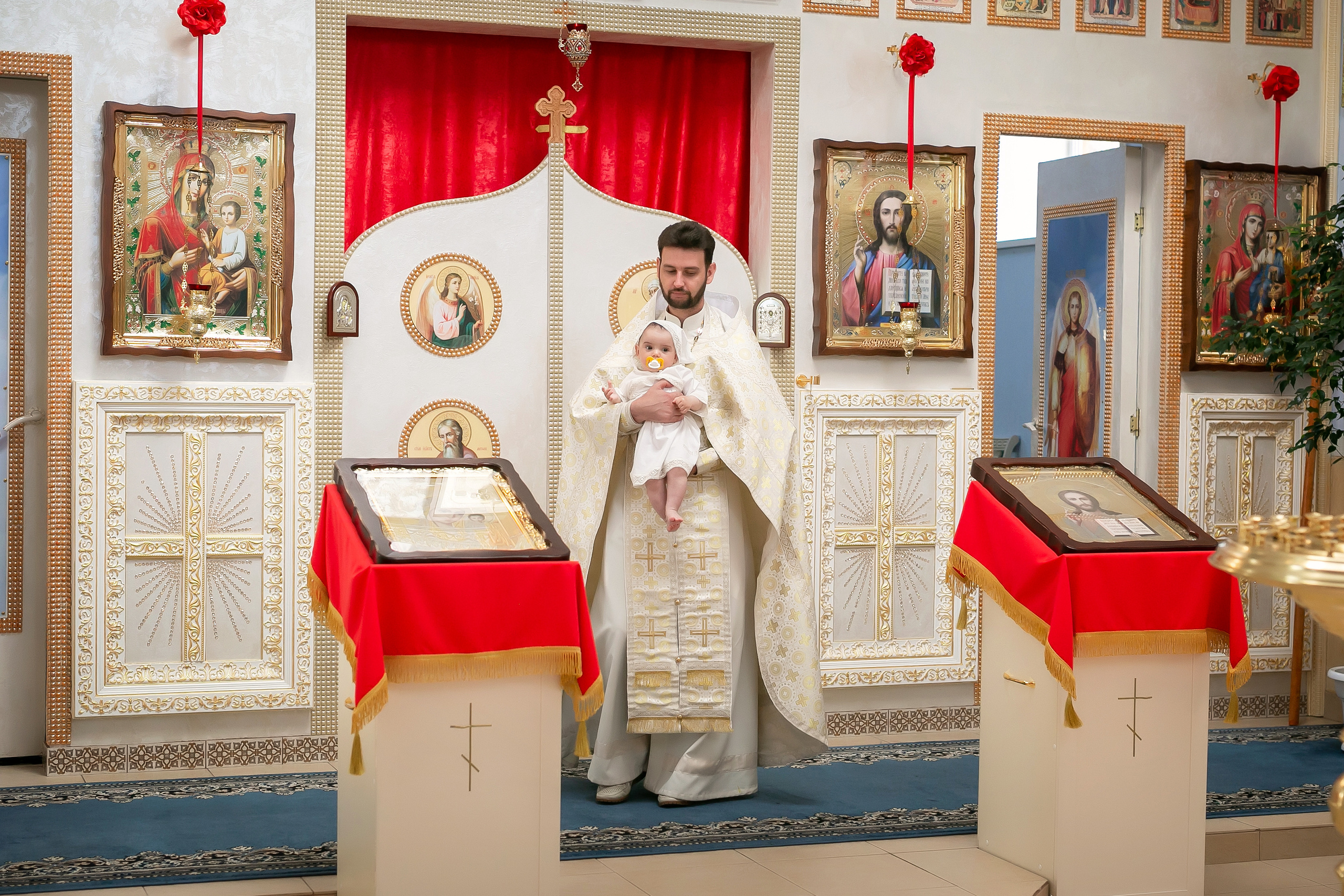 Таинство Крещения. Свадебный и семейный фотограф в г. Майкопе (выезд по республике и краю)