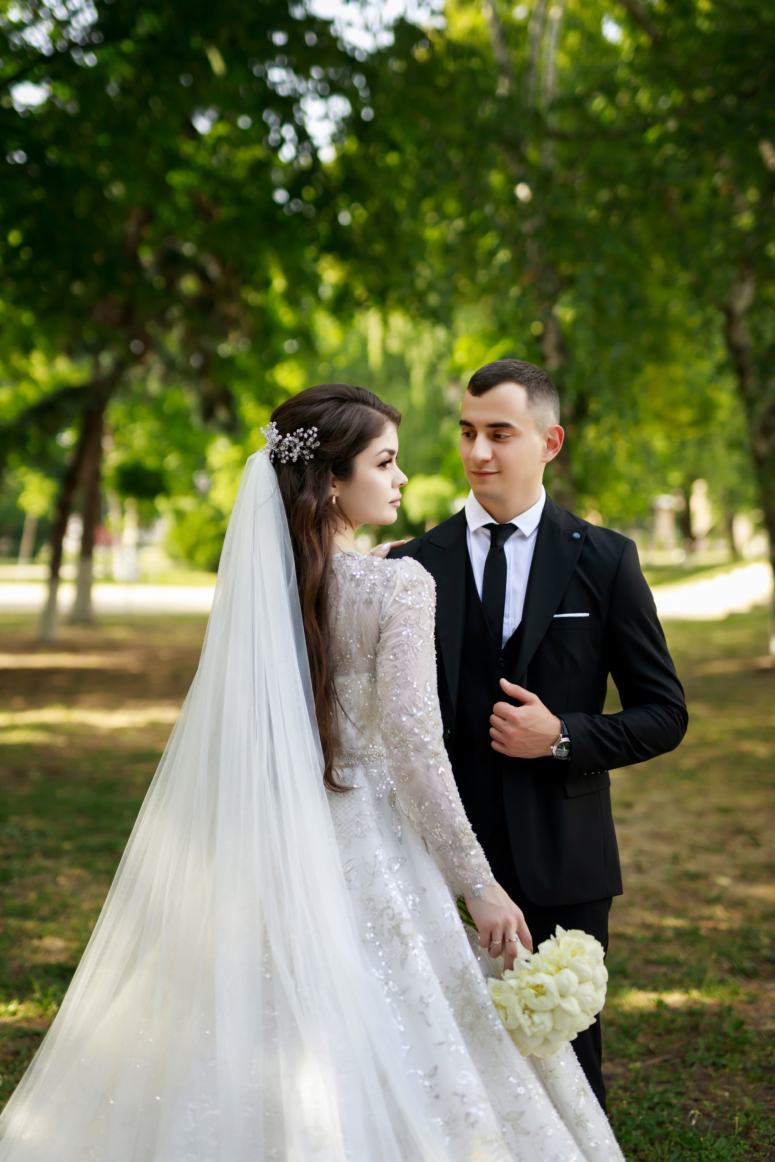 Свадебный и семейный фотограф в г. Майкопе (выезд по республике и краю)