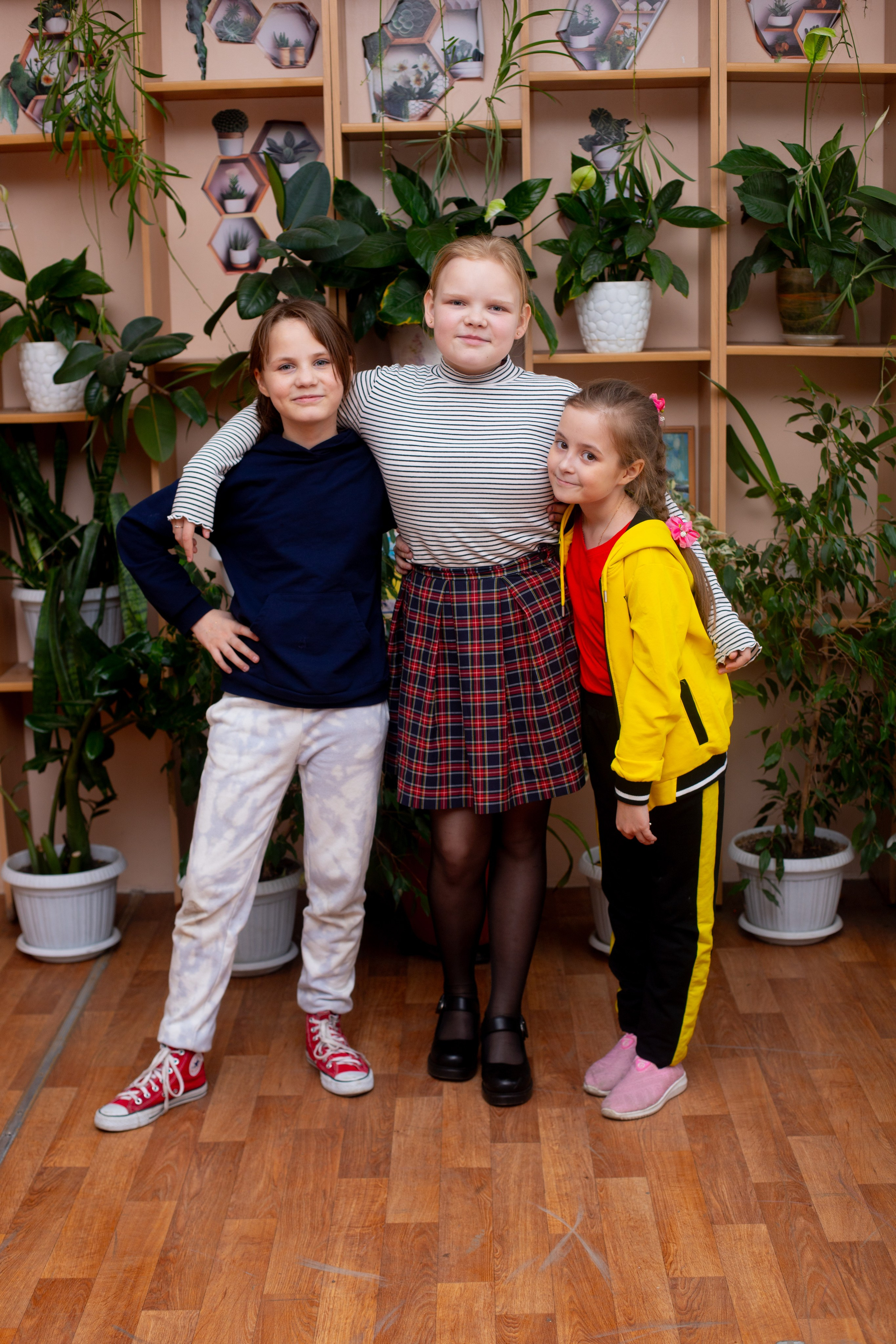 4д Емельяновская школа. Альбомы с самого детства. +79237847111