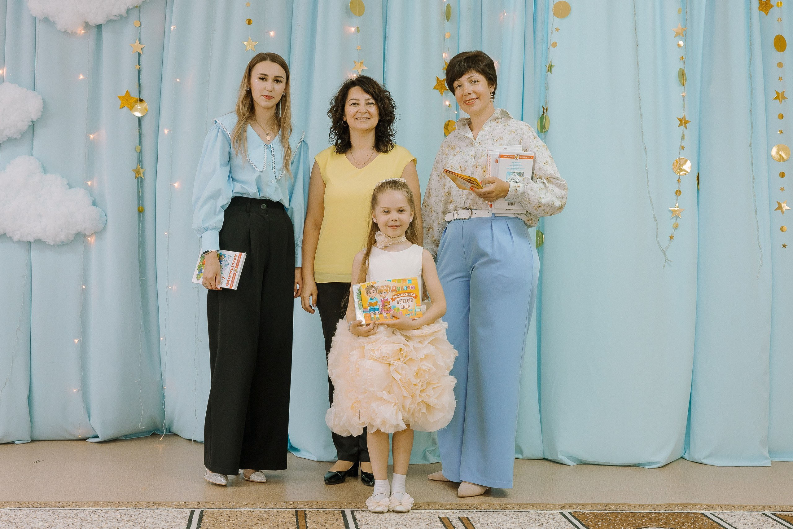 Выпускной в ДС -29. Выпускные альбомы Натальи Бутко: Новороссийск, Анапа, Геленджик