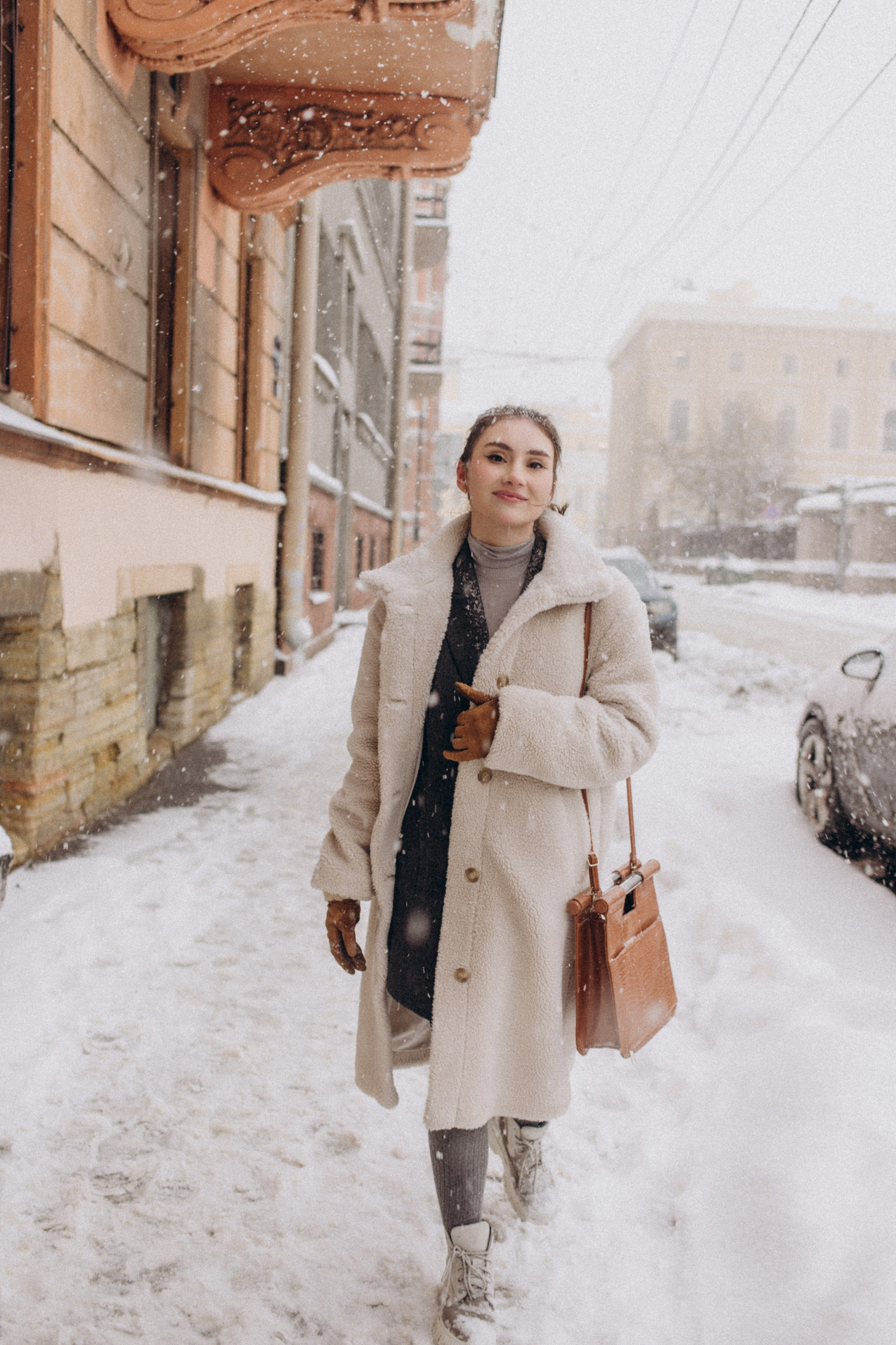 Яна в снежном городе. Портретный фотограф в Санкт-Петербурге Катя Протасевич