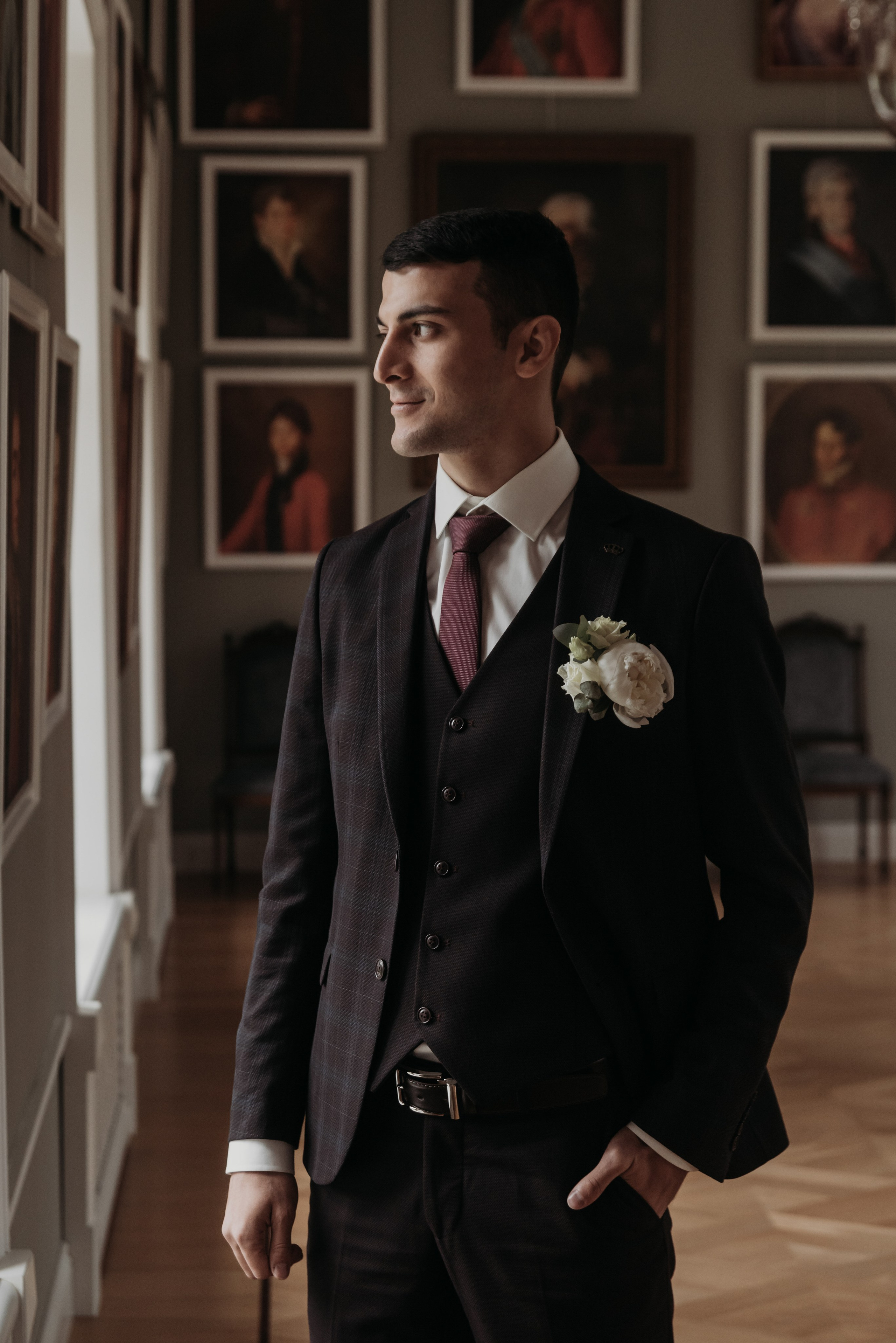 Свадебная фотосессия в Твери в красивой локации в замке в Московской области. Свадебный фотограф в Твери, Москве и Санкт-Петербурге Денисова Екатерина