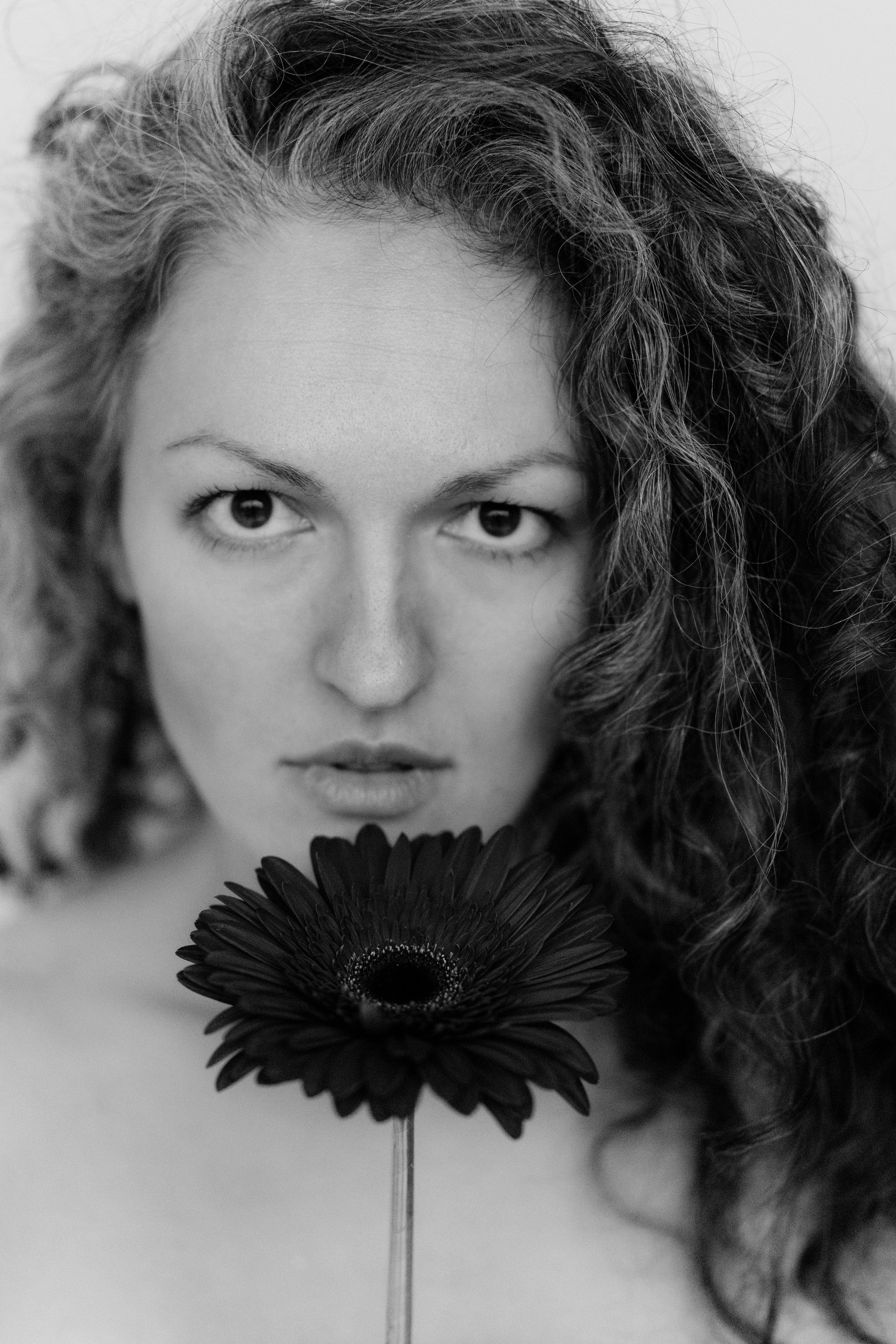 Чувственная фотосессия в студии. Женский фотограф в Красноярске