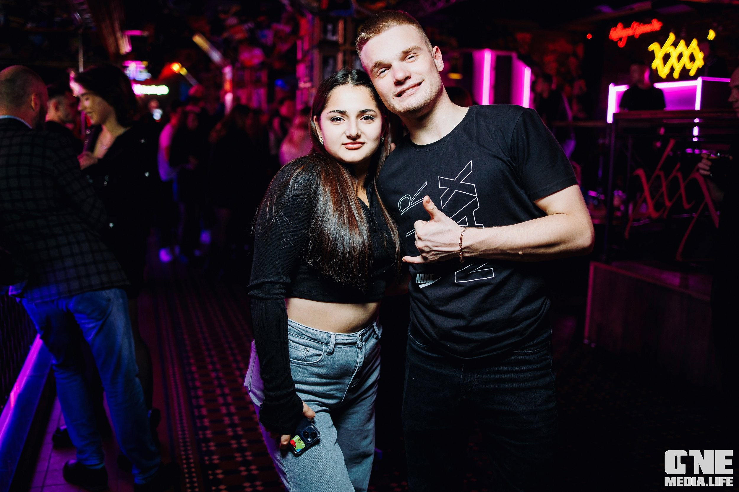 Фоторепортаж из бара XxxX. One Media Life: фоторепортажи, фотоотчеты с мероприятий и заведений