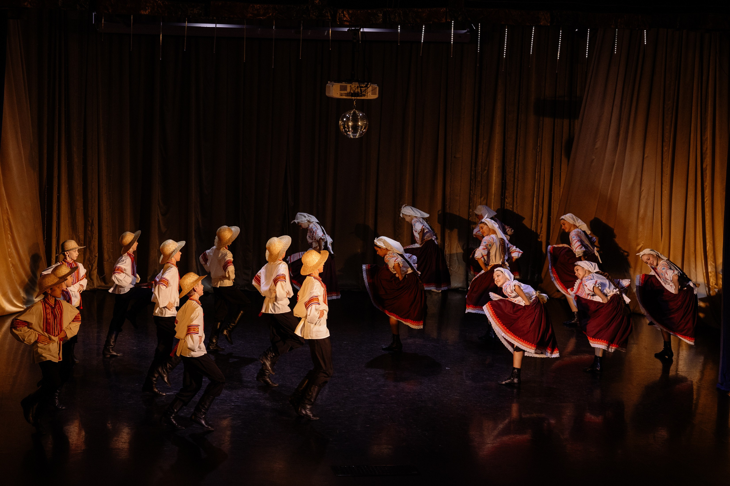 Сибирские узоры ДК Ефремова. Фотограф Юлия Мальцева