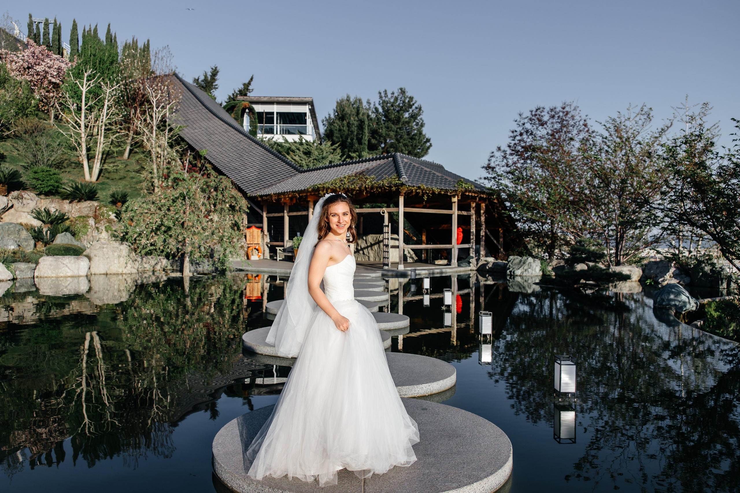 Сакура в Японском саду. Анонс свадьбы для Никиты и Марины. Свадебный фотограф в Крыму и Севастополе Ольга Баскакова