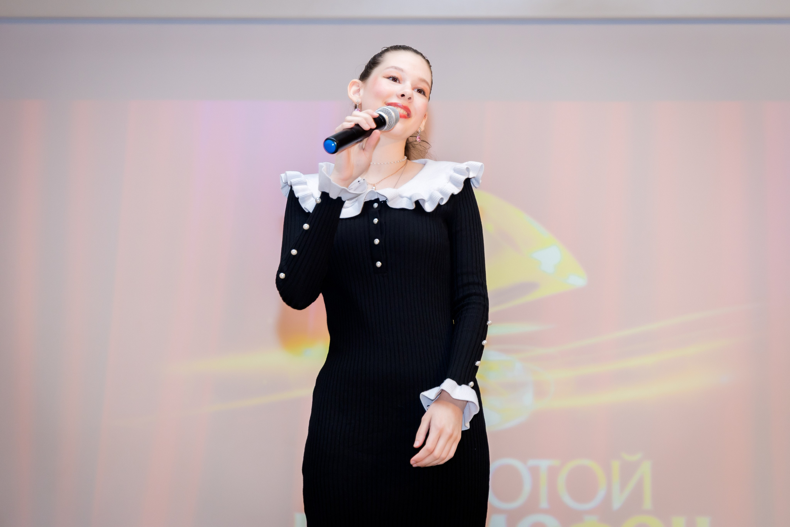 Выпускной в школе. Photomantis