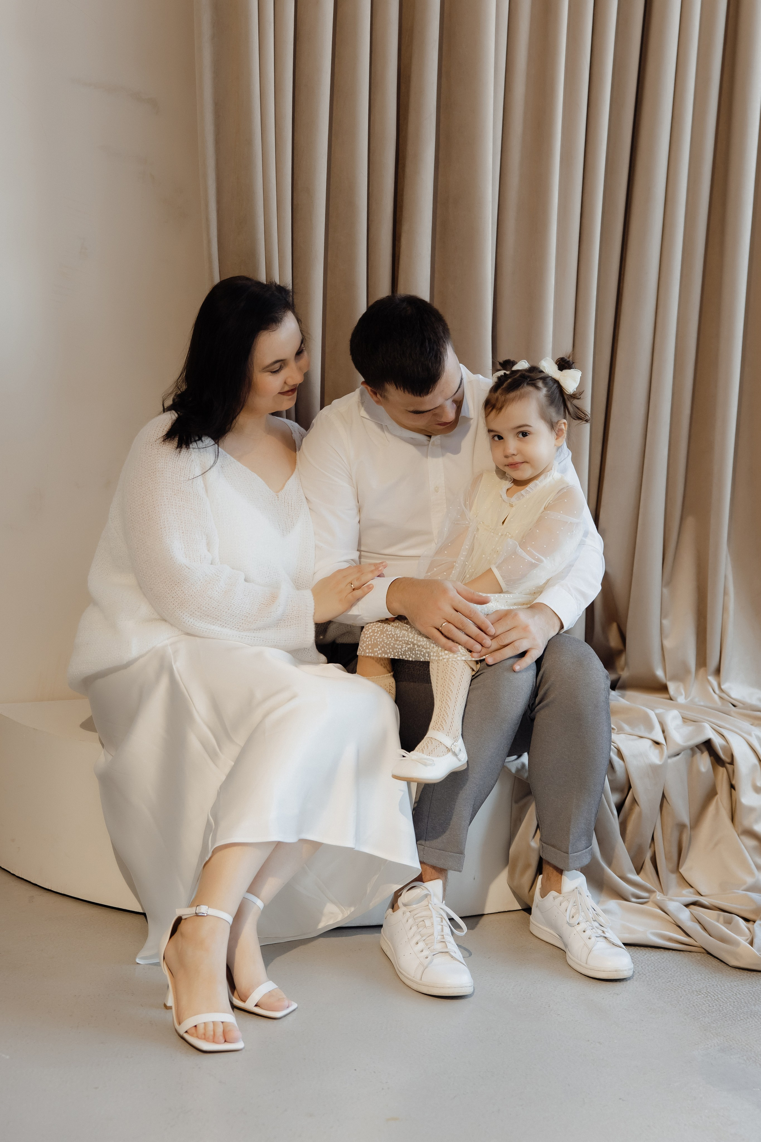 Николай, Зарина и Кира. Семейный и свадебный фотограф в Челябинске Мария Леонтьева