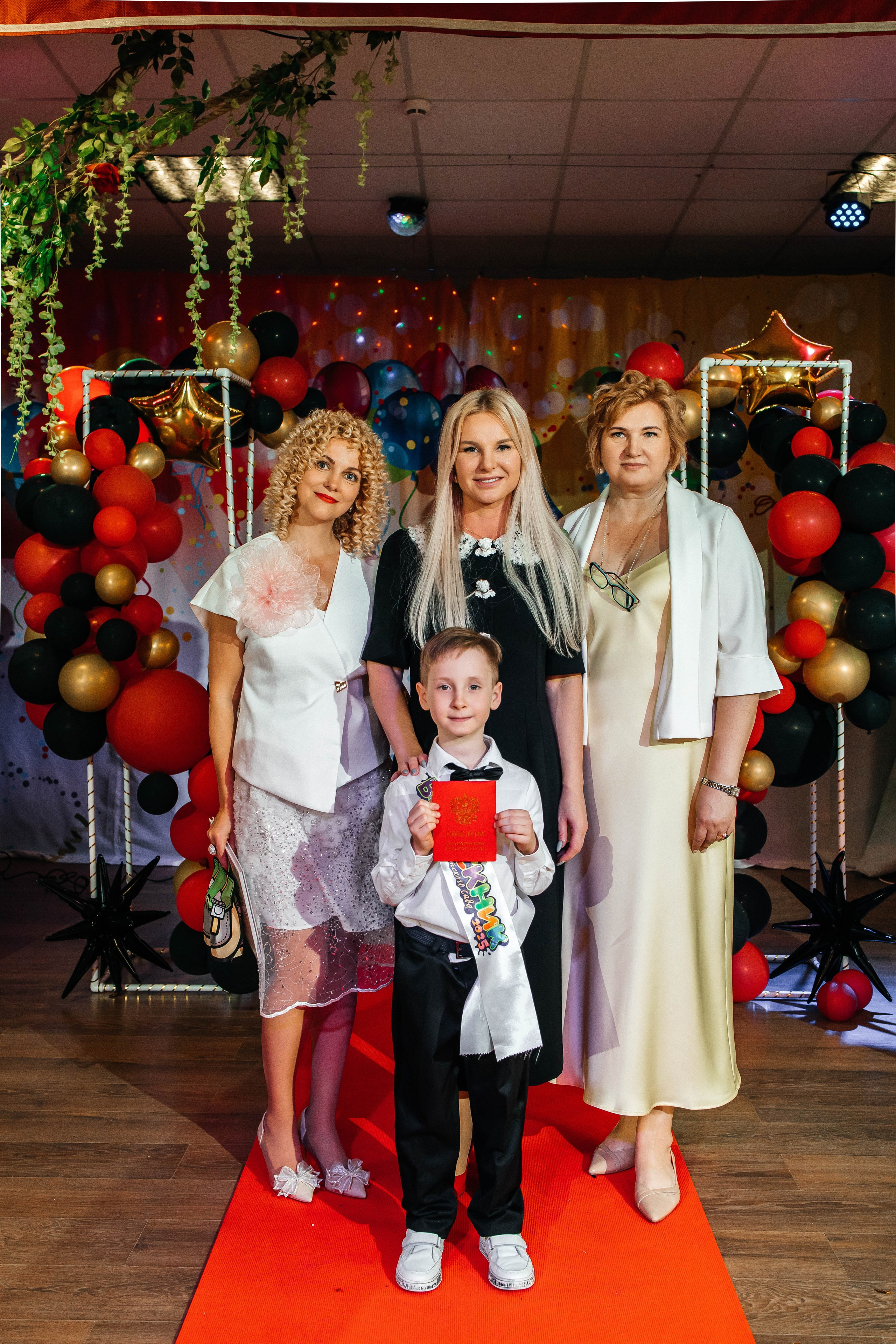 Выпускной в ЛИМПИК. Фотограф в Санкт-Петербурге Виктория Безверхая