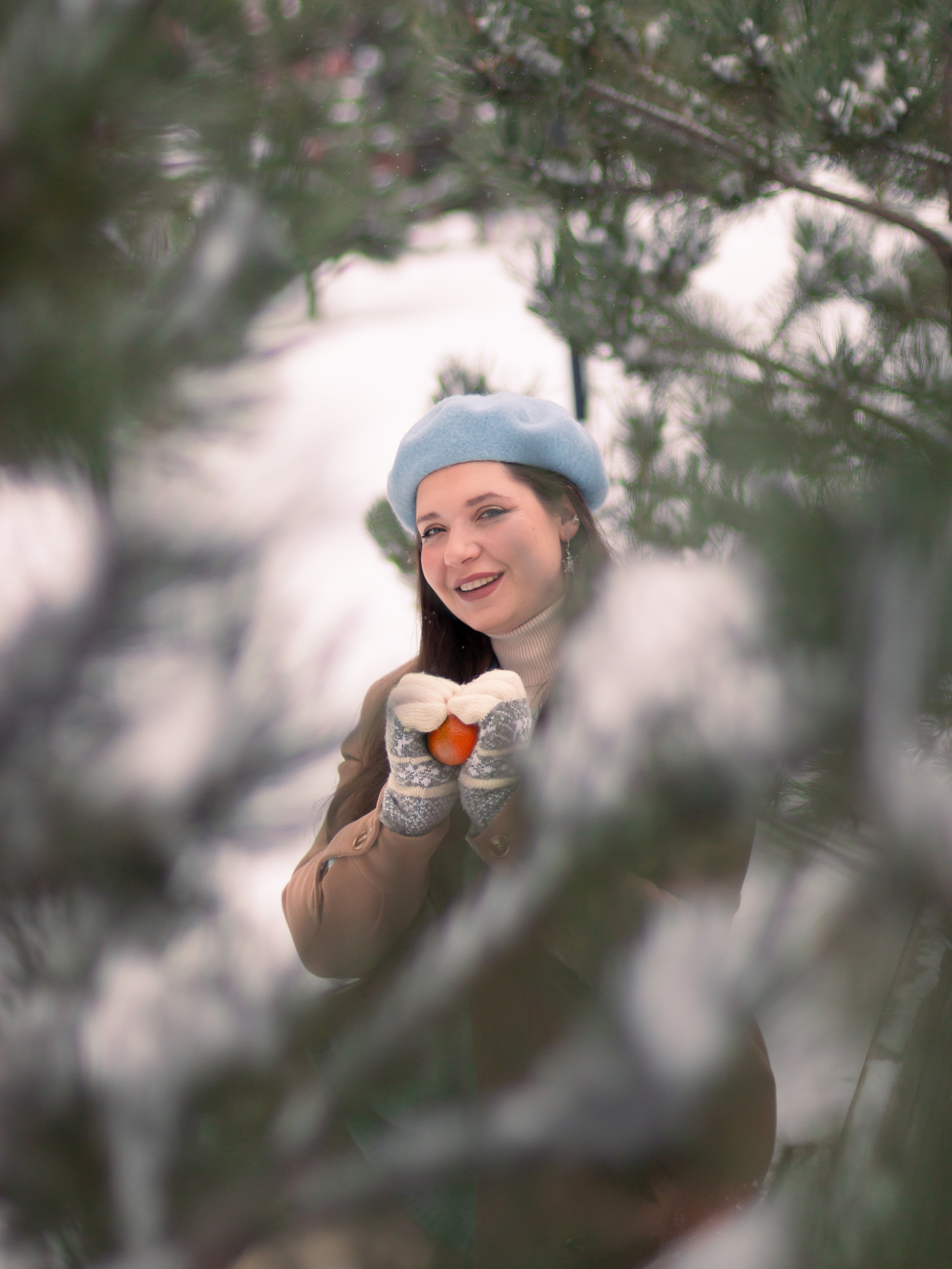 Настя. Снег, мороз и мандаринки. Анна Беликова — Семейный и портретный фотограф Ростов-на-Дону