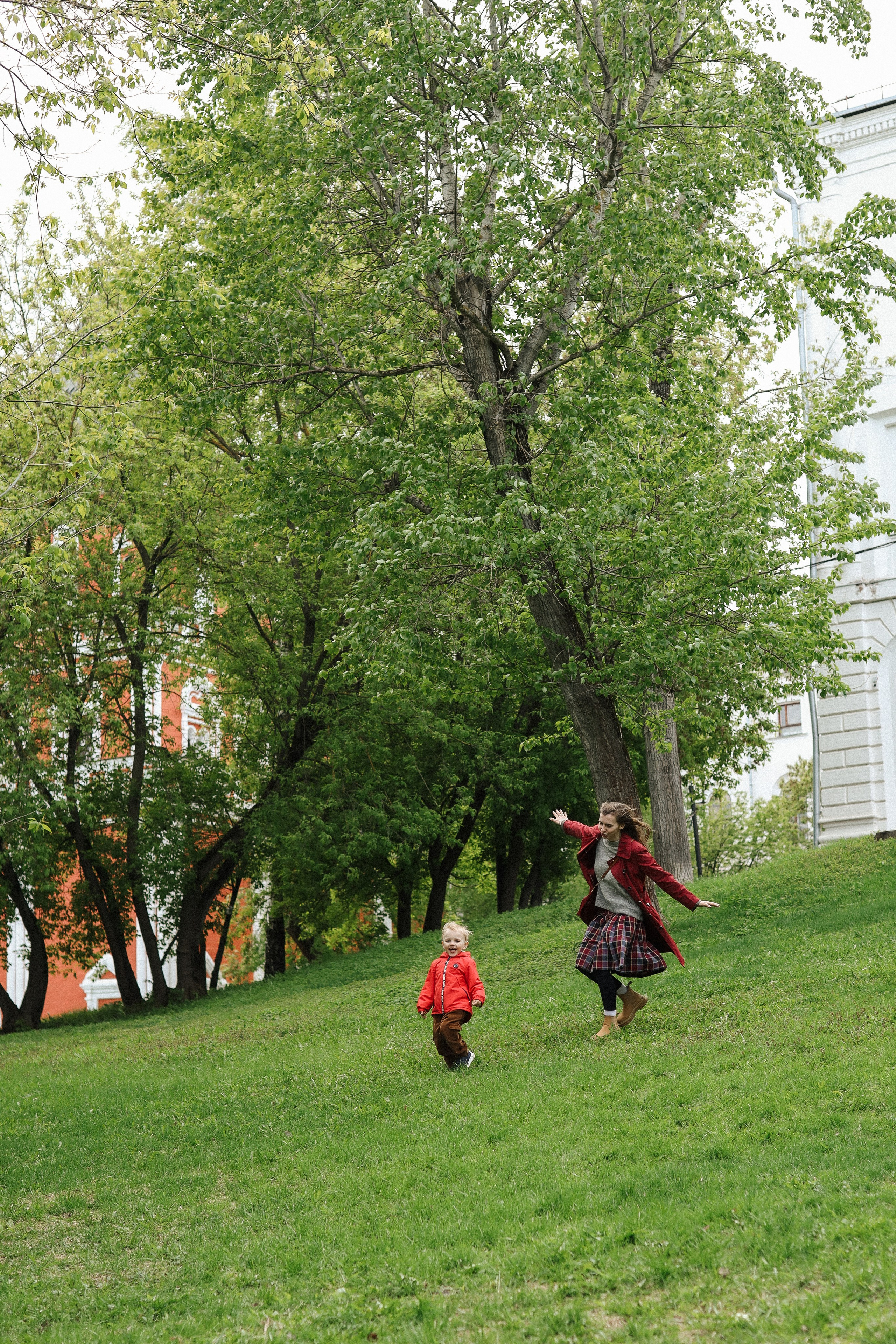 Прогулка мамы с сыновьями. Семейный и lovestory фотограф в Москве Светлана Коняхина
