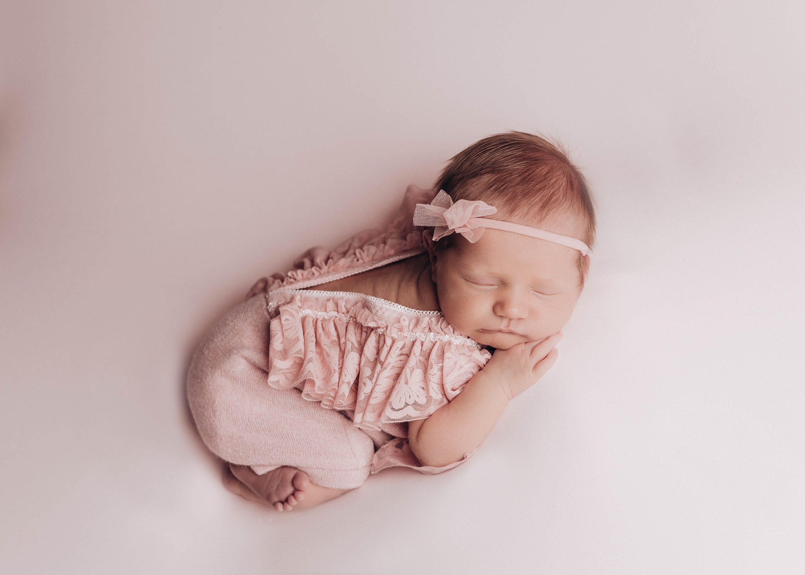 НОВОРОЖДЕННЫЕ МАЛЫШИ. Фотосессия новорожденных в Москве и Московской области
