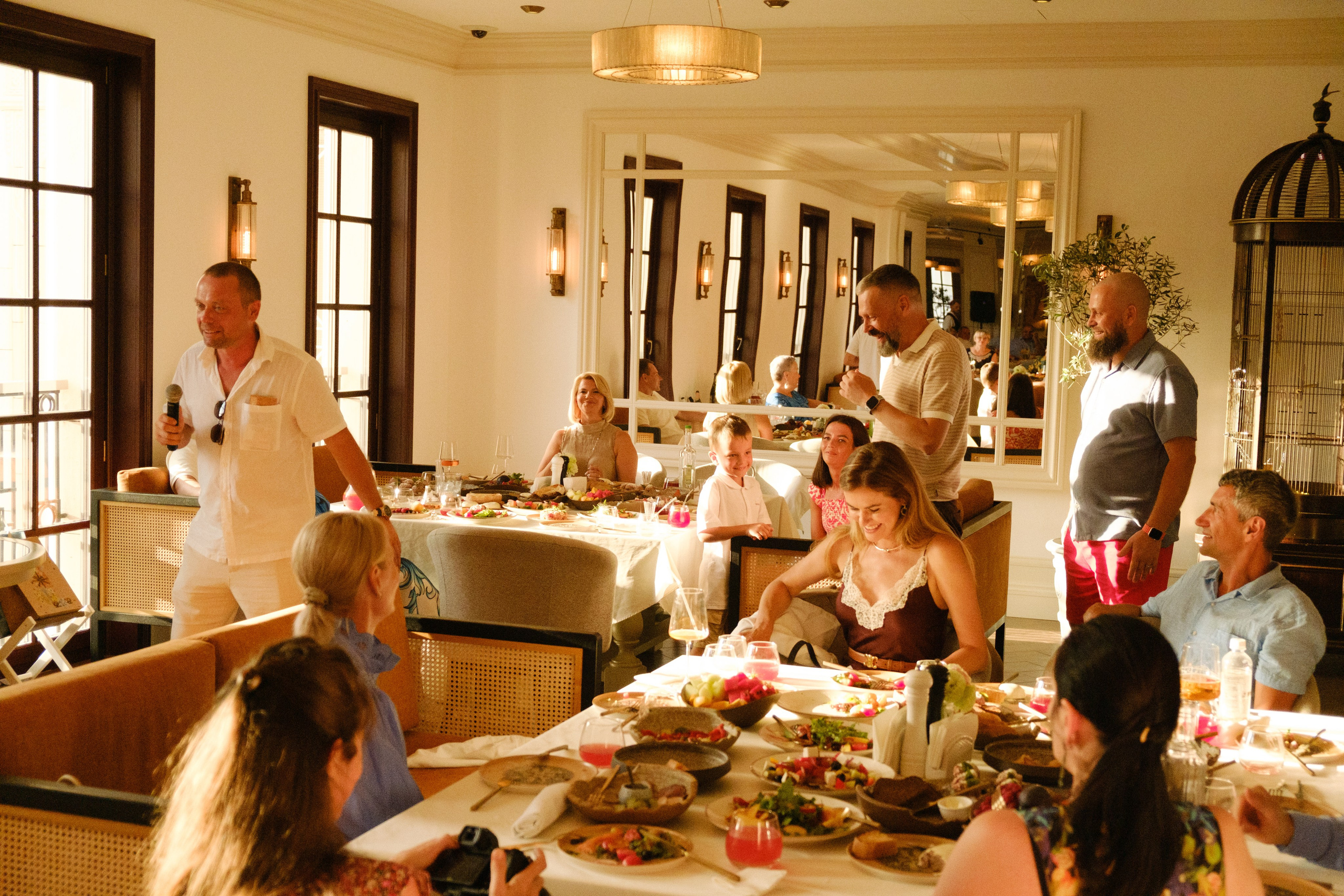 Фотограф на юбилей в Крыму | Съемка дня рождения | Илья Желдак. Профессиональная фотосъемка в Крыму. Натуральные эмоции и живые кадры. Забронируйте дату прямо сейчас!