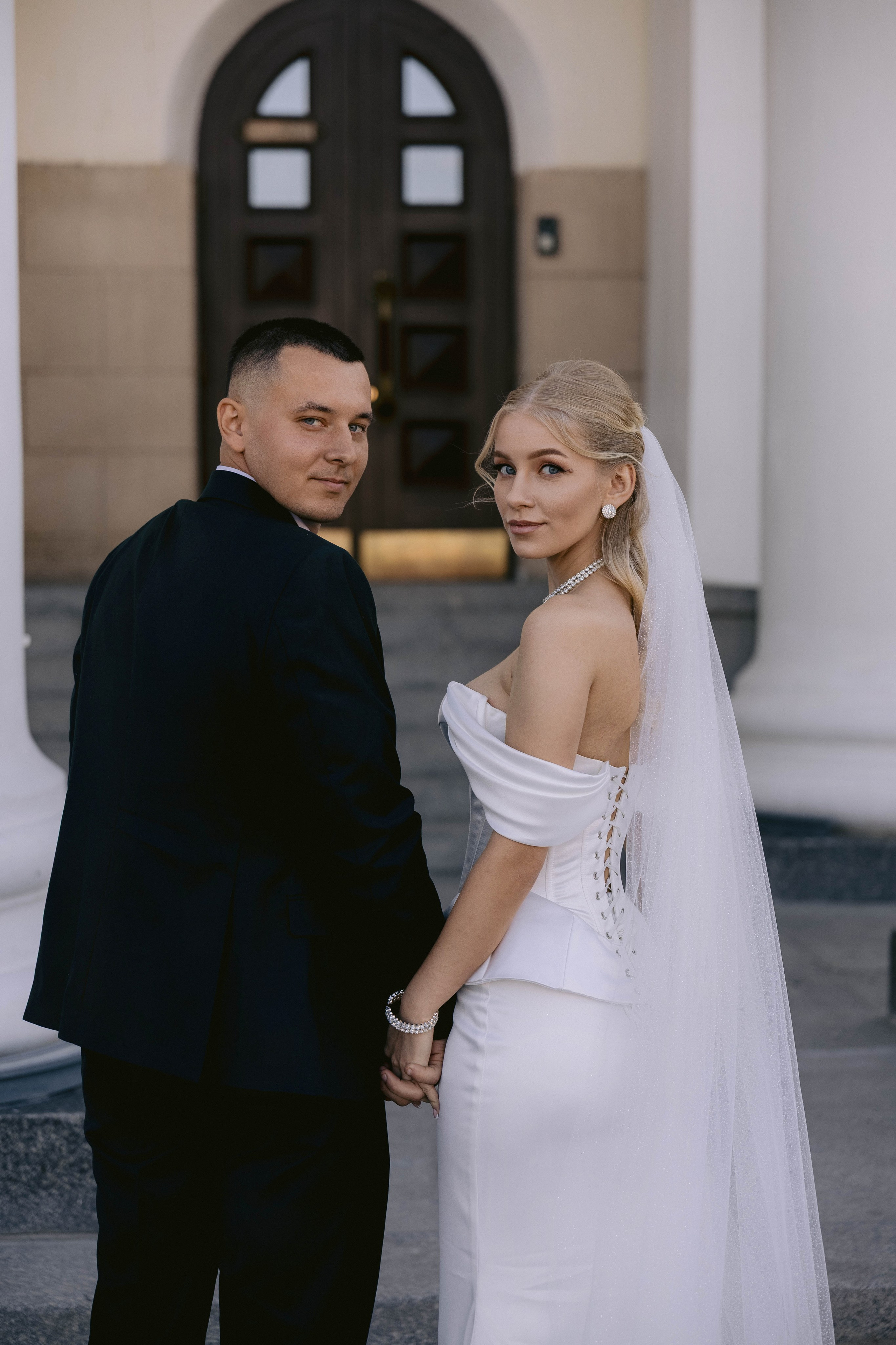 Ангелина, Ефим (прогулка после ЗАГСа). Фотограф в Волгограде Кристина Прохоренко