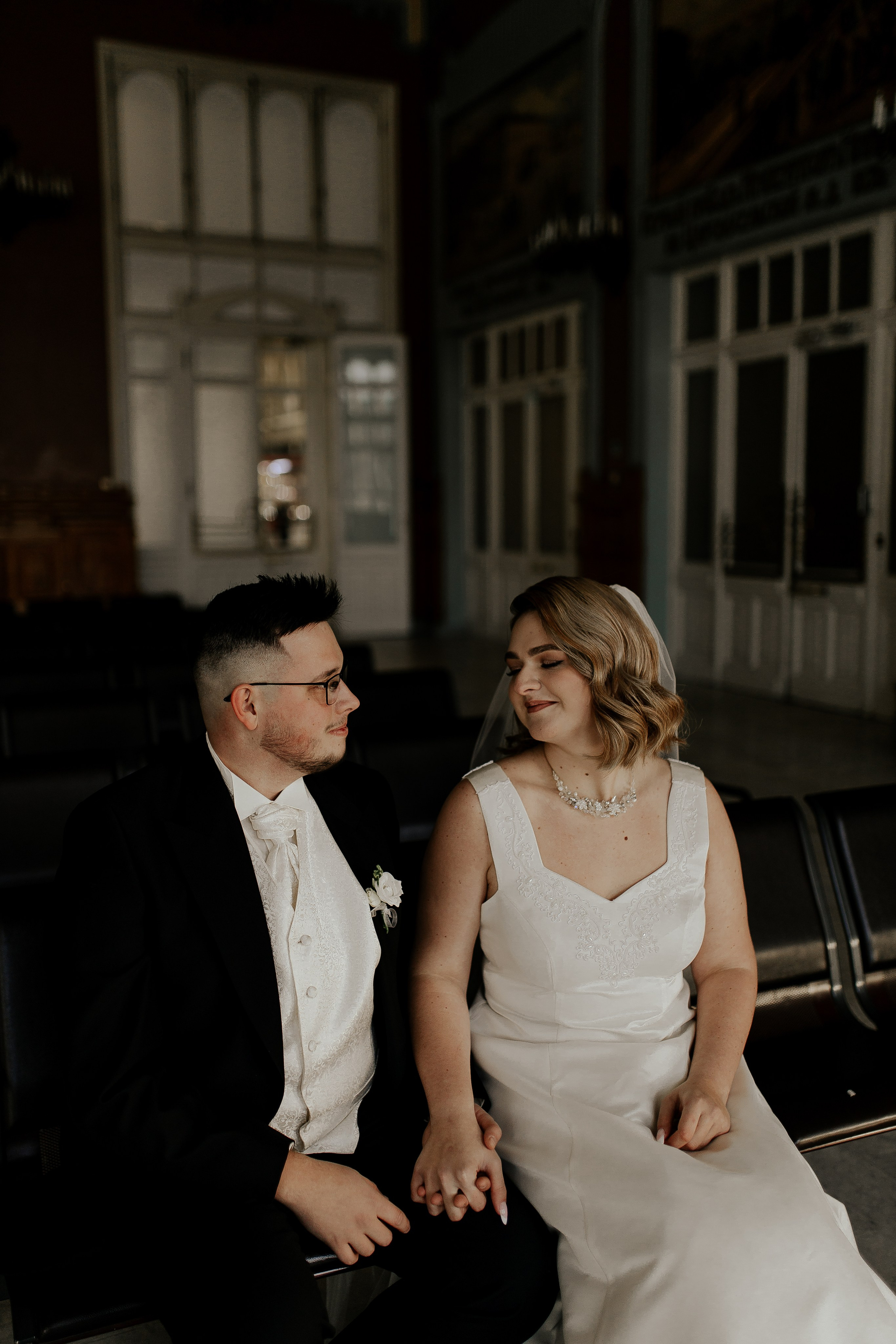 Свадебные фотографии из Эрмитажа. Фотограф в Санкт-Петербурге Лиза Семченкова