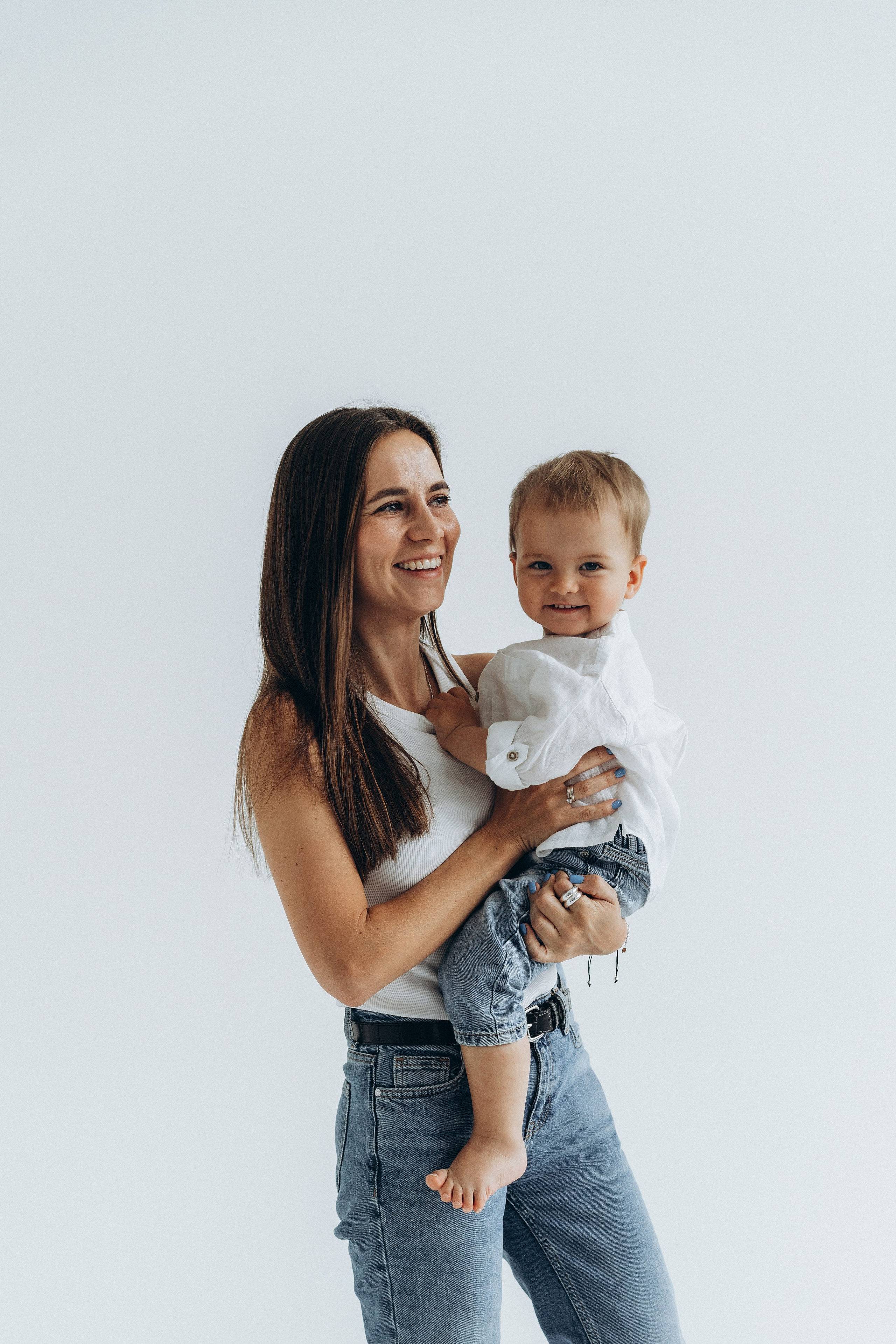 Семейная история на циклораме. Семейный фотограф в Москве Анастасия Скоголева