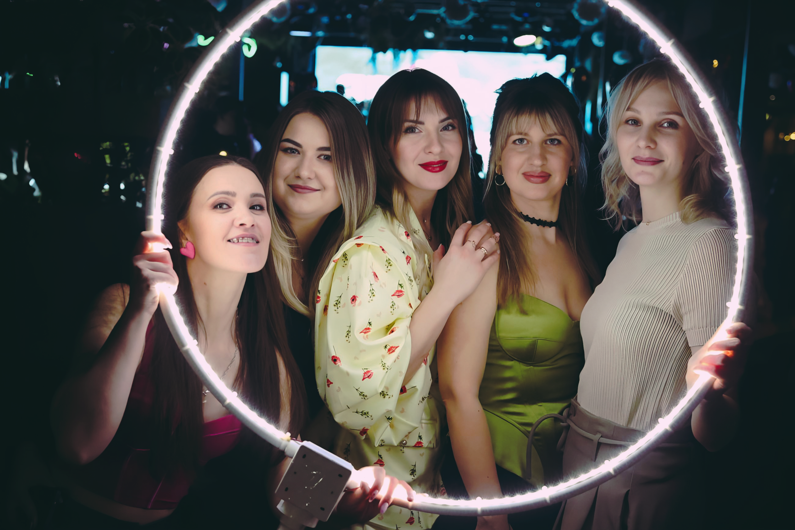 8 марта. Бар- караоке- клуб ЛОФТ. Семейный и детский фотограф в Славгороде Анастасия Винс