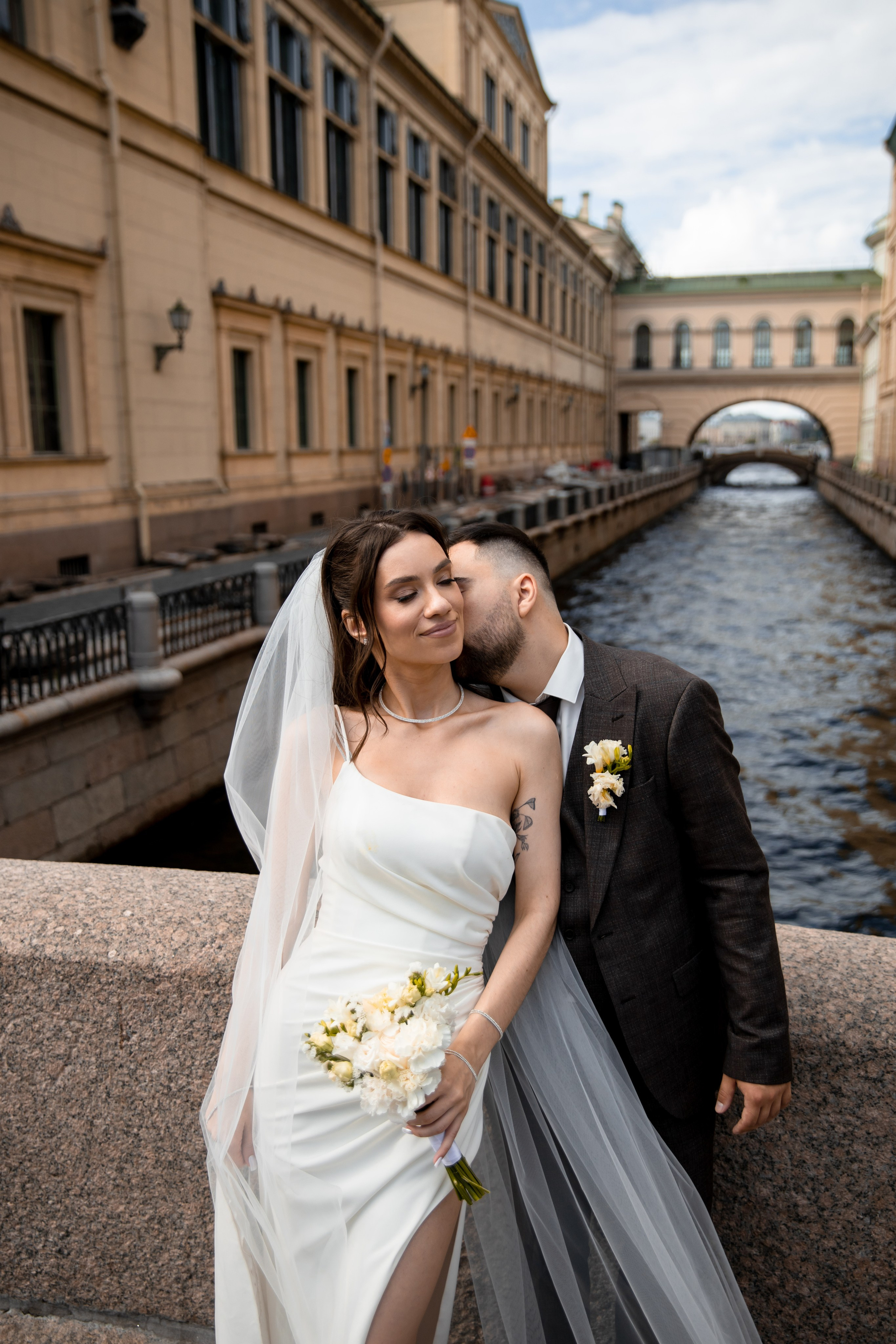 Анна и Александр / Прогулка + ЗАГС. Свадебный и семейный фотограф в Москве Диана Левченко