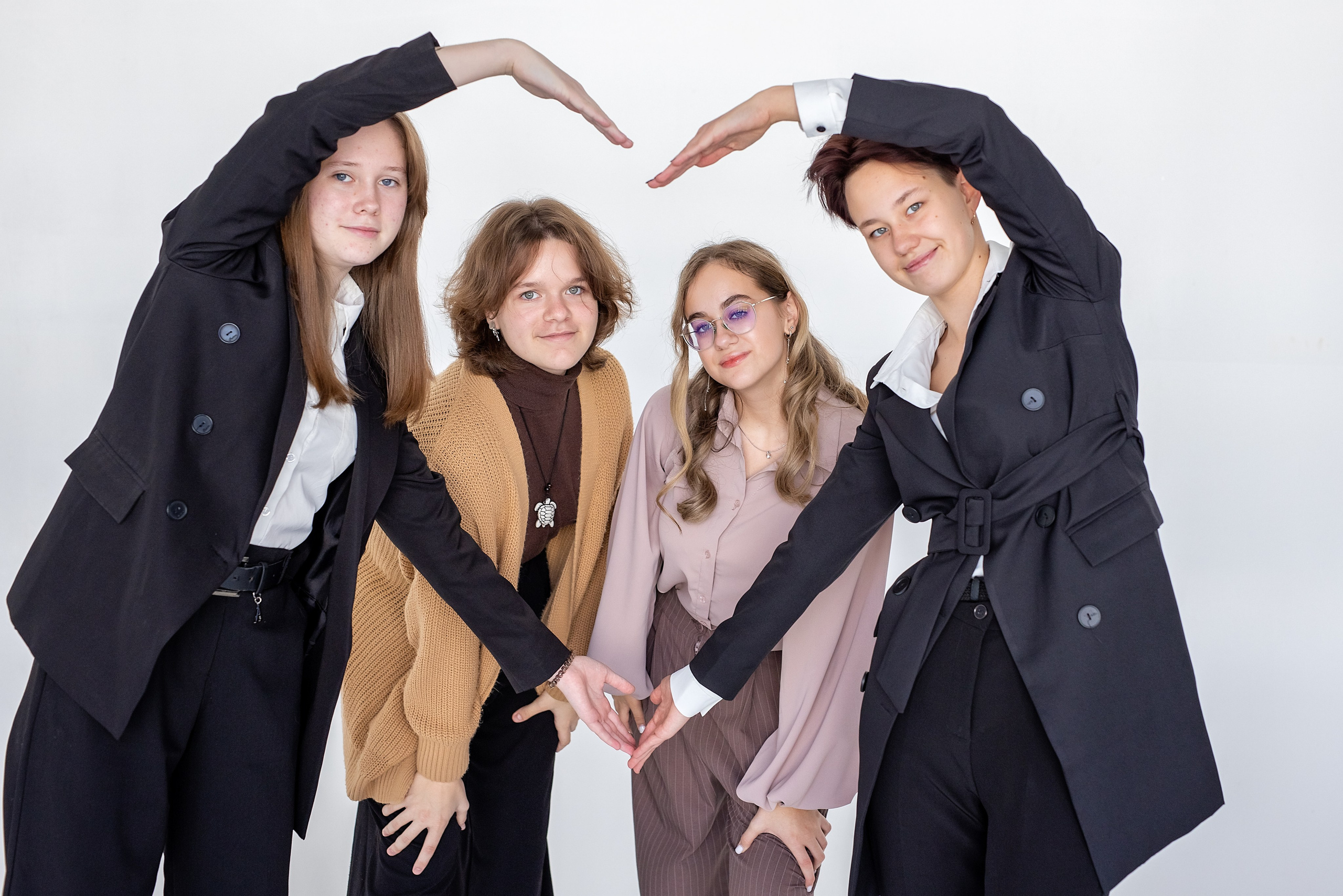 ФГБОУ ВО «Тихоокеанский государственный медицинский университет», 11-б класс. Стильный выпускной альбом Владивосток фотограф Вероника Мигачева