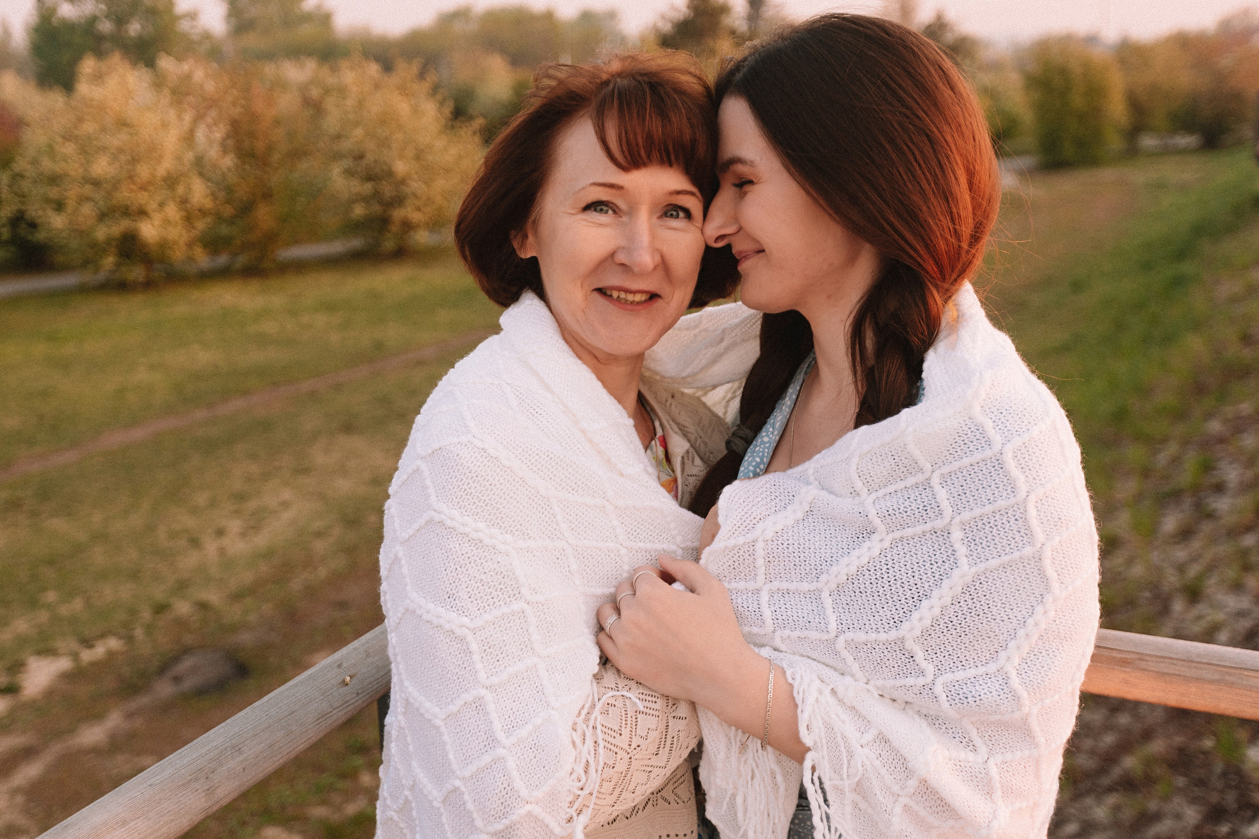 Яблони. Семейный фотограф Тюмень, фотограф на роды Салмина Мария