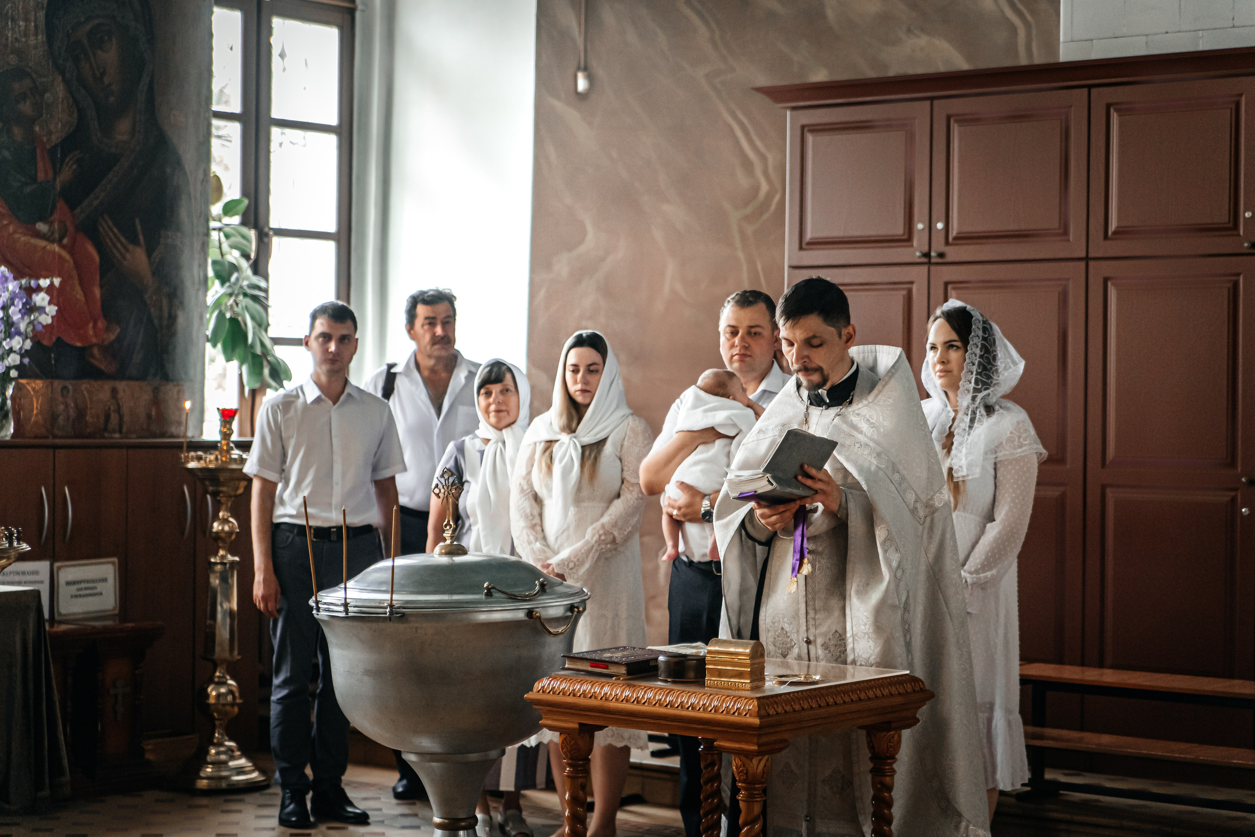 Крещение Василисы. Семейный фотограф в Калуге Ирина Ушакова. Фотограф на роды