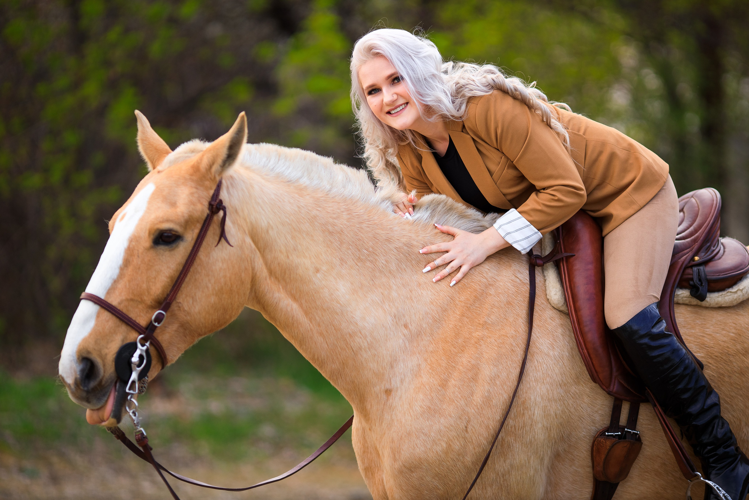 LoveStory с лошадью в Алматы. Свадебный и семейный фотограф в Алматы Алексей Балышев