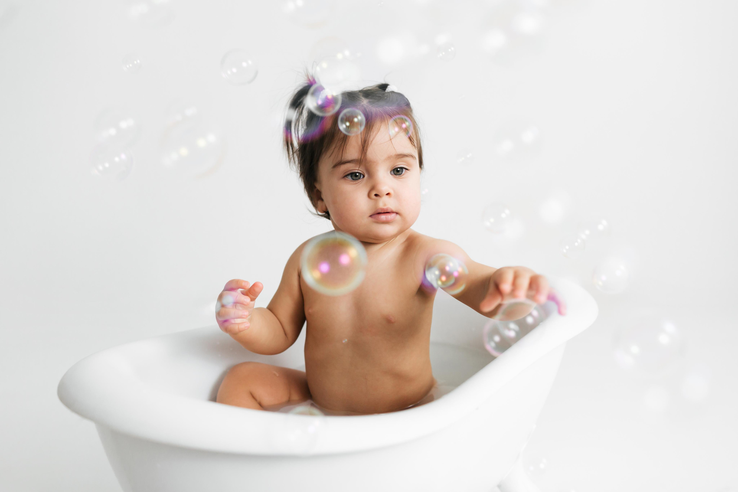 Фотосессия купание малыша