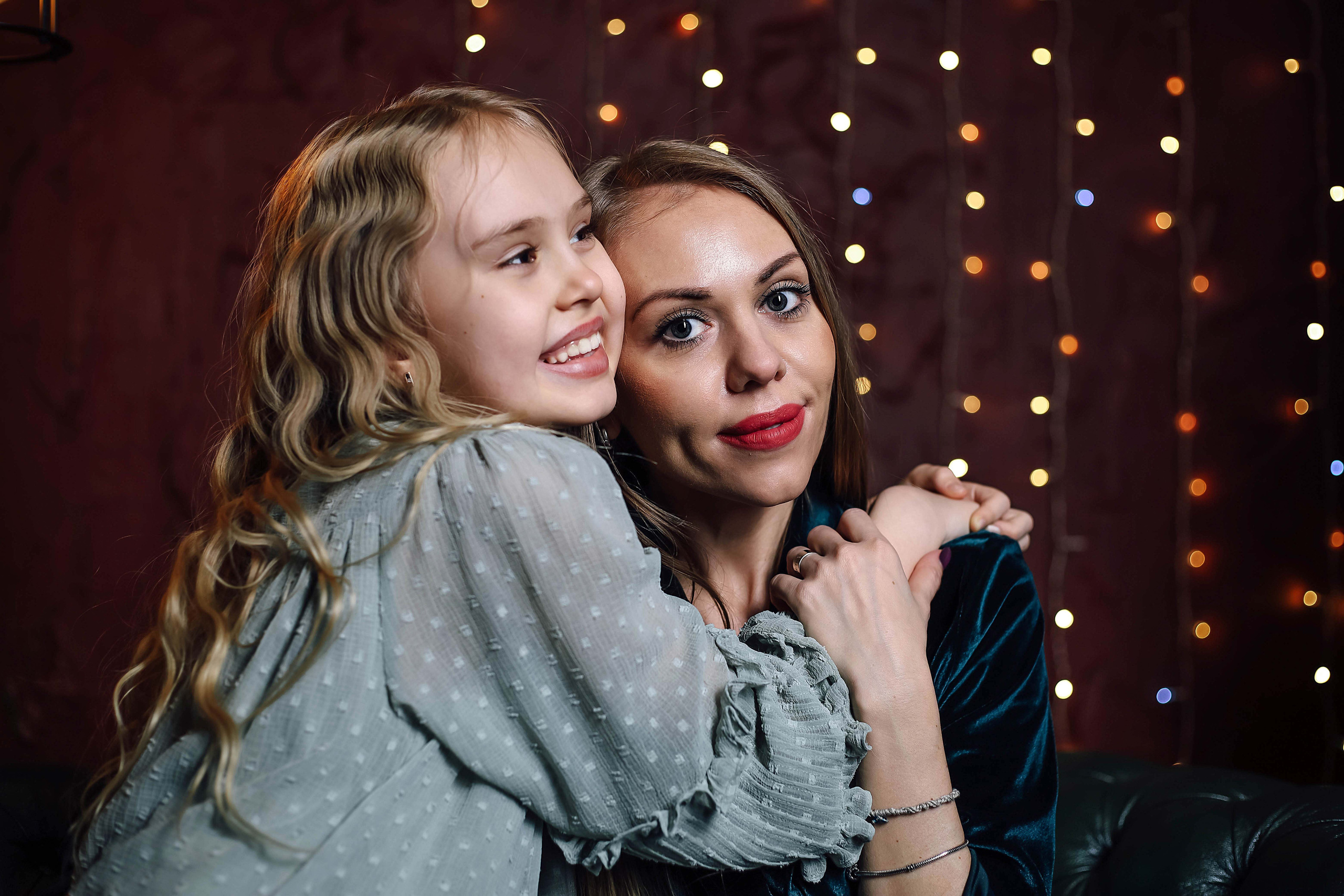 Мария с дочкой