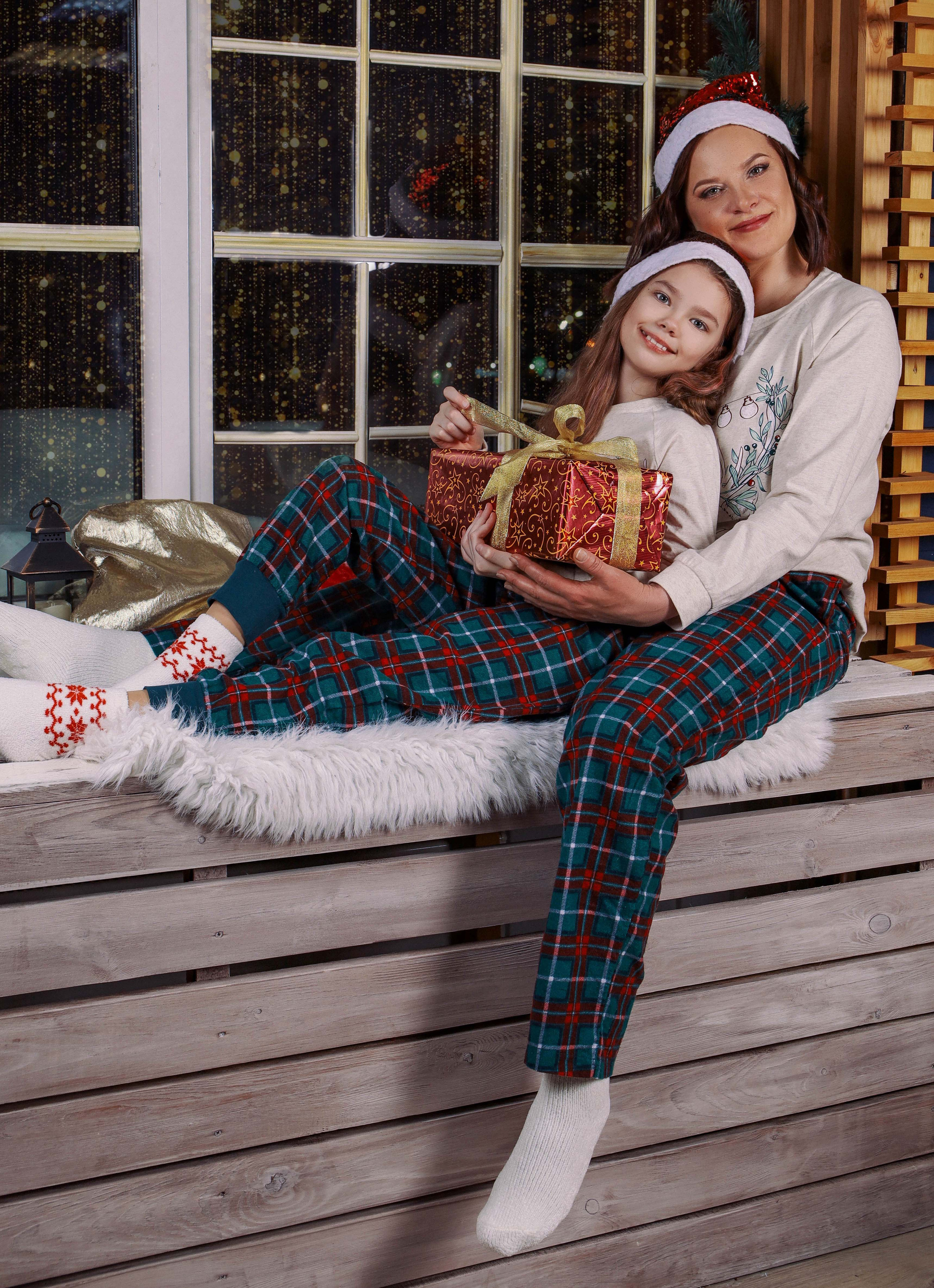 Татьяна и Виктория.Новогодняя