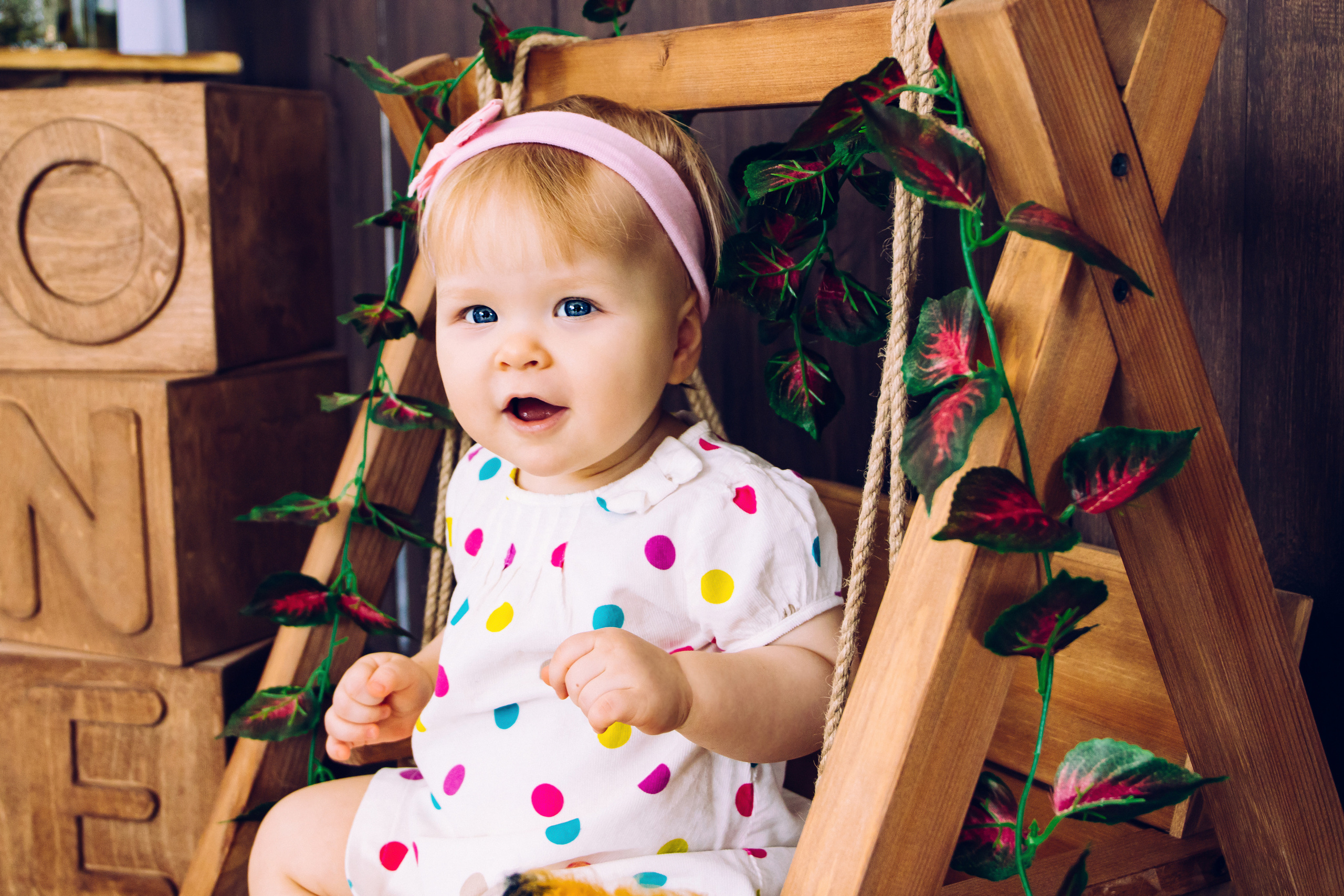 Настя и Катя