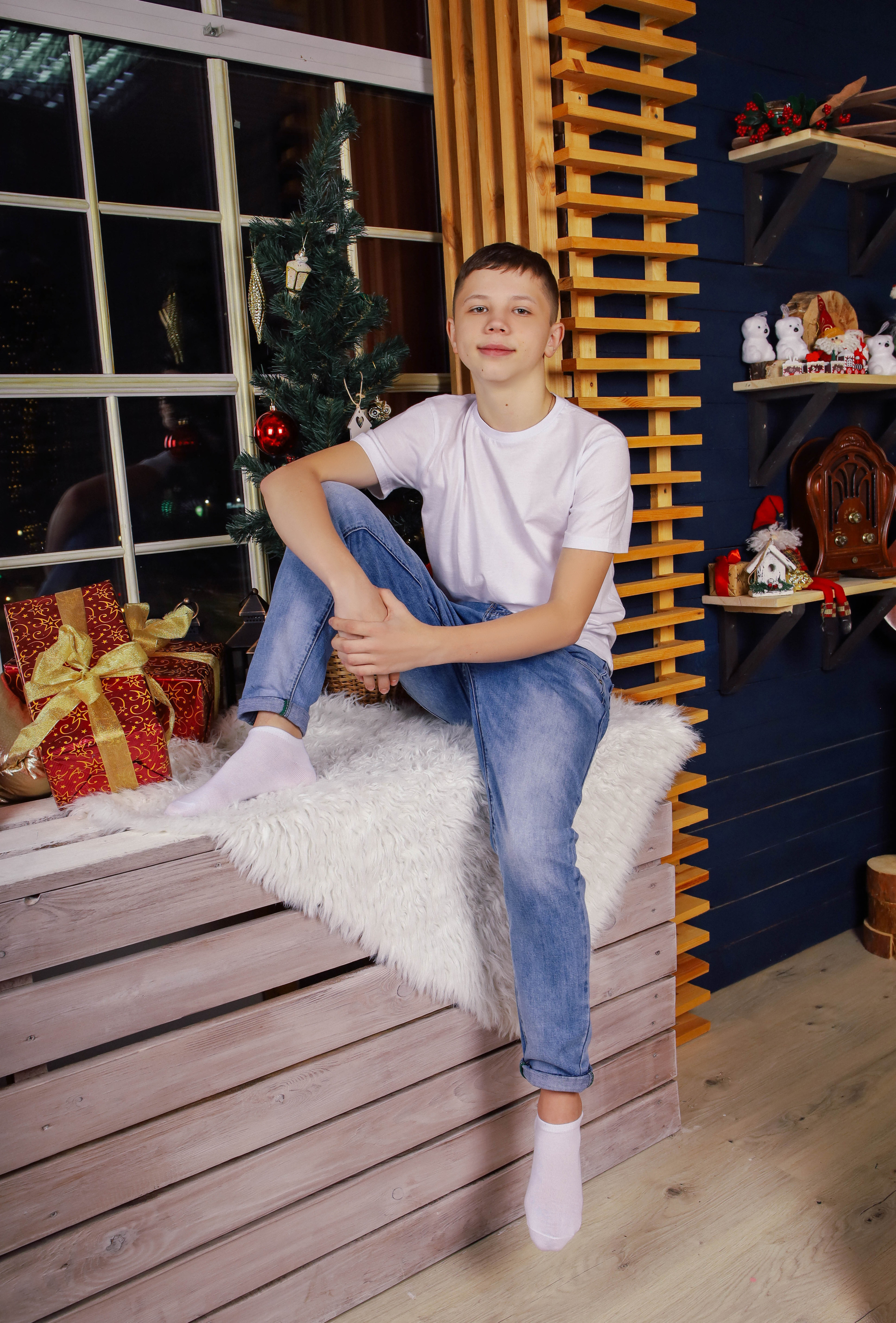 Мария с семьей. Новогодняя 2022