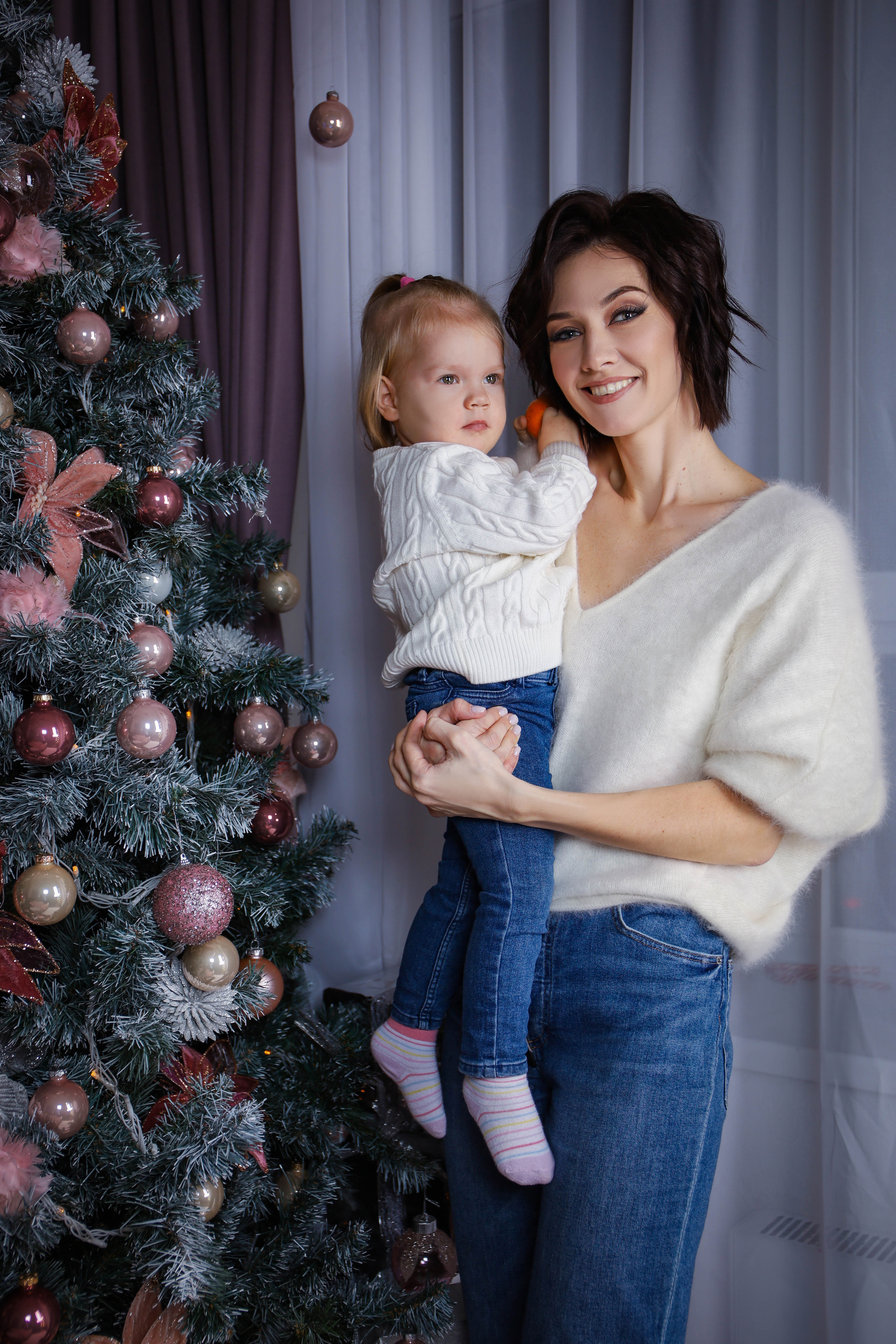 Инна с семьей. Новогодняя 2022