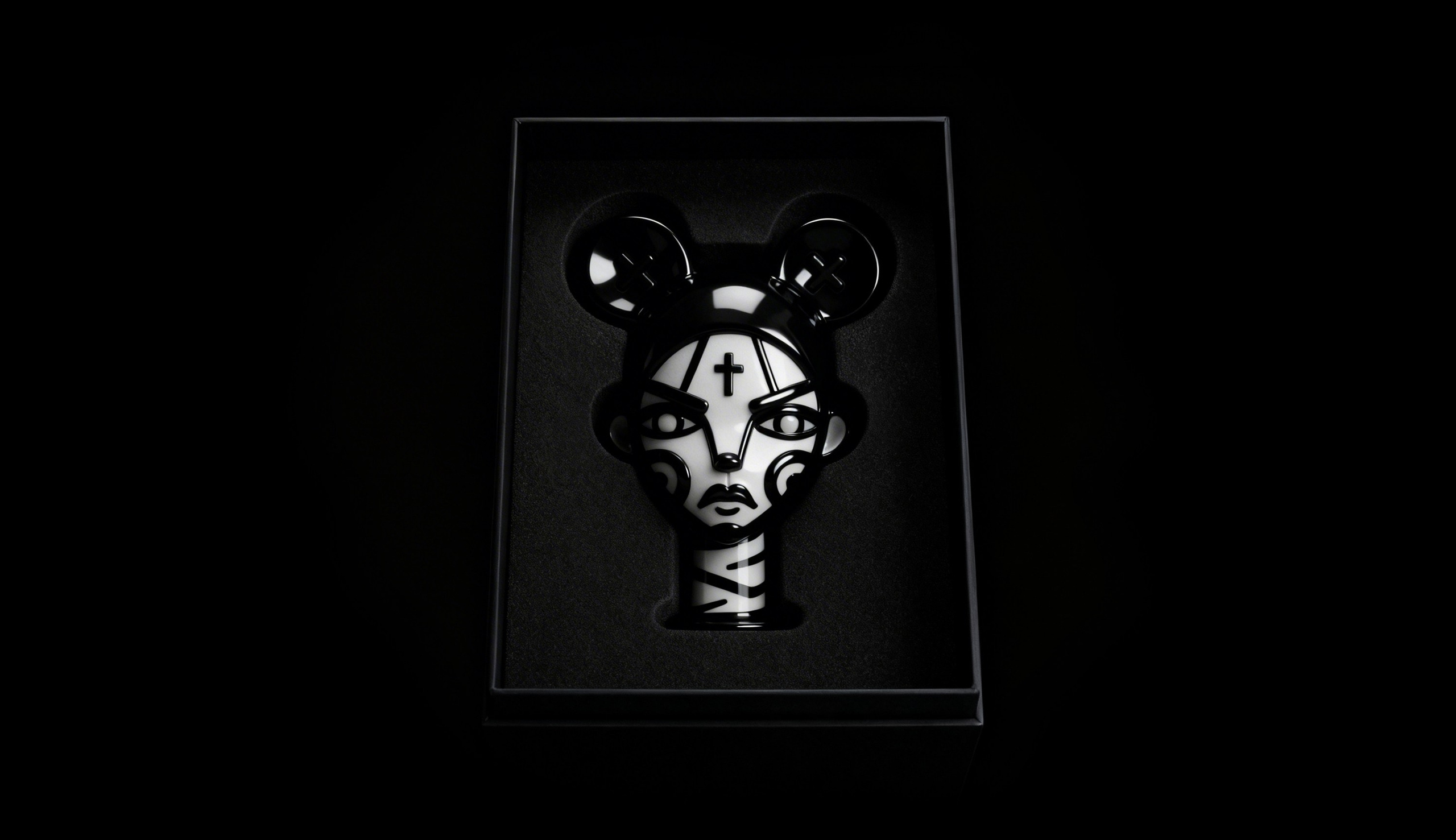 ЛИЛА ФЭЙК. Никита Рэйвен. Криэйтор, Бренд дизайнер. Фотограф, Миасс, Челябинск