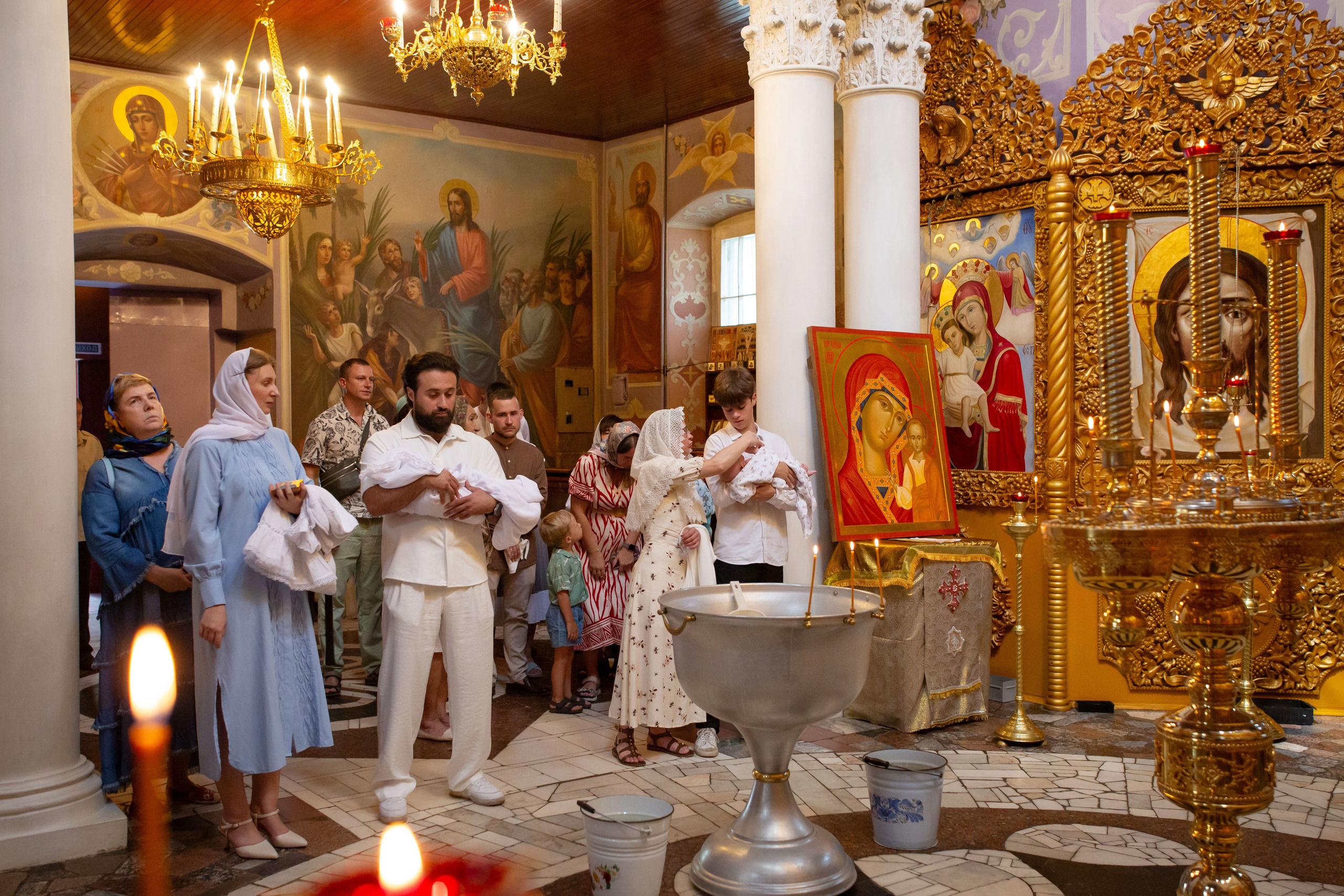 Крещение Амелии. Храм Рождества Христова в с. Михалево. Семейный и детский фотограф Анна Петракова