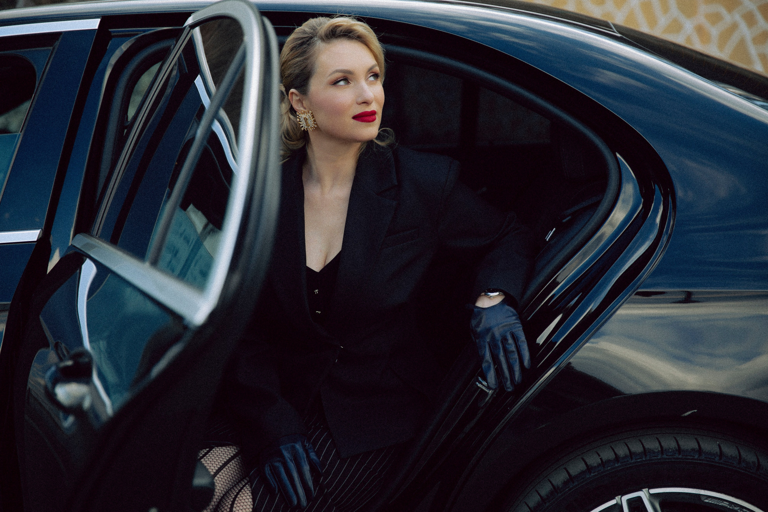 Марина. По следам Хельмута Ньютона. Евгения Мусатова — женский фотограф. Работаю в республике Удмуртия. Выезжаю на съемки в другие города