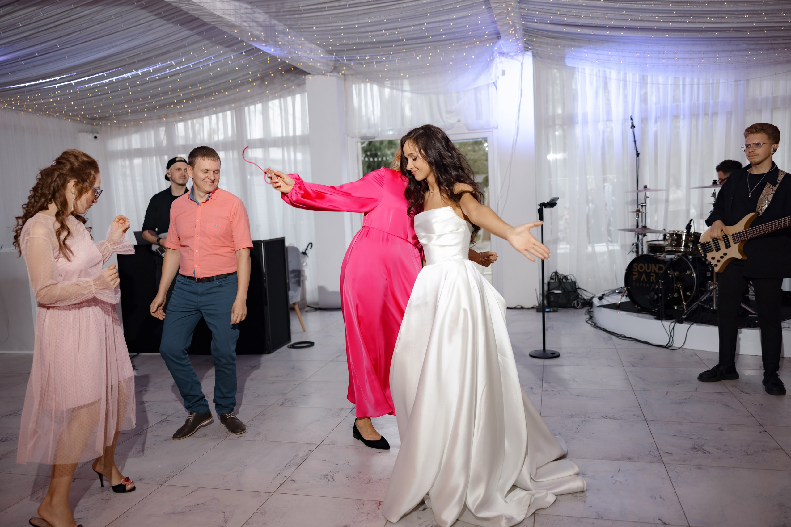 Даниил и Яна. Свадебный фотограф и видеограф Юрий и Эля Дубинины