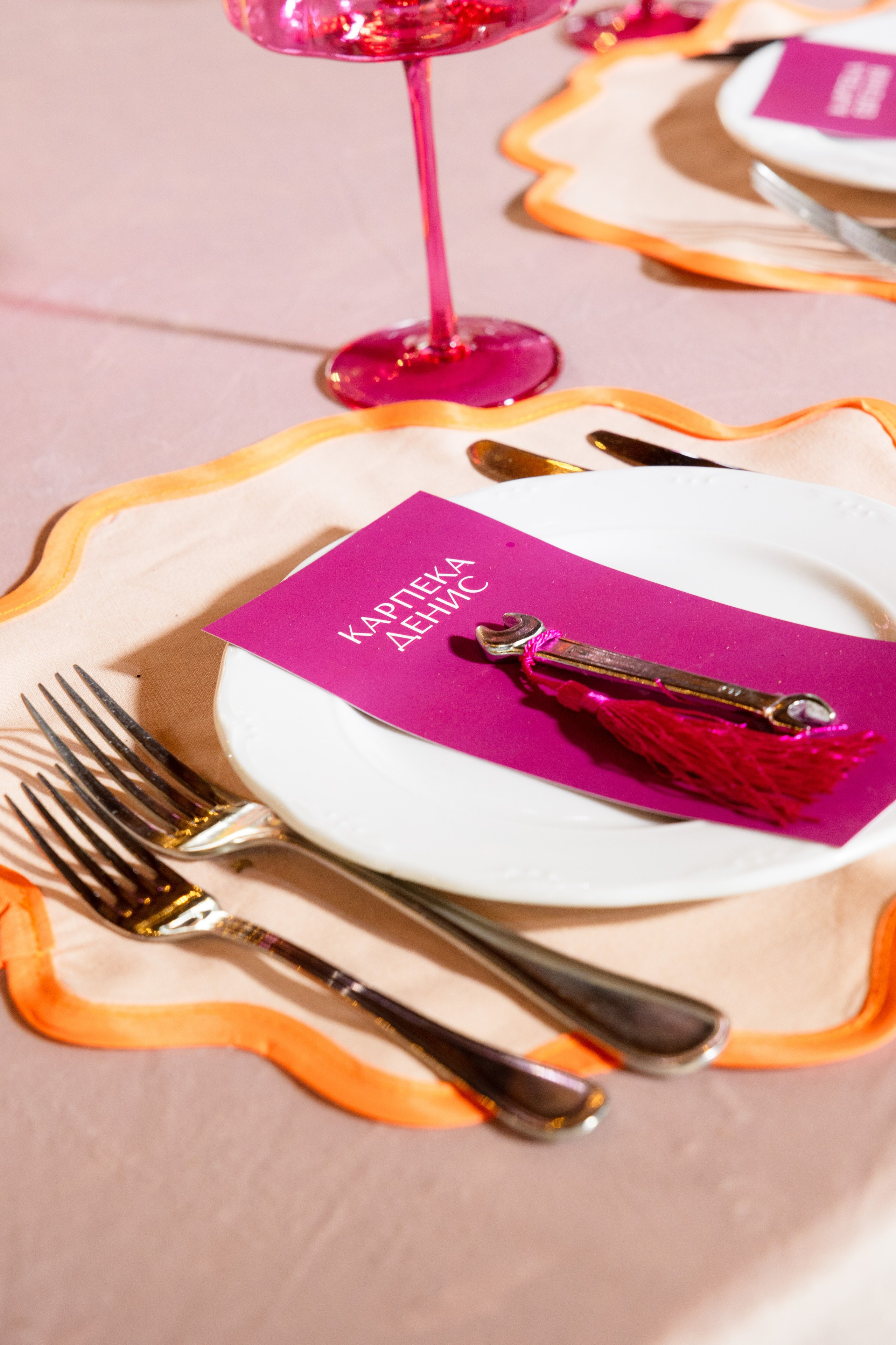 Свадебная съемка в Москве — Профессиональный свадебный фотограф для вашей свадьбы, фото и видео услуги. Фотограф Аделина Raw