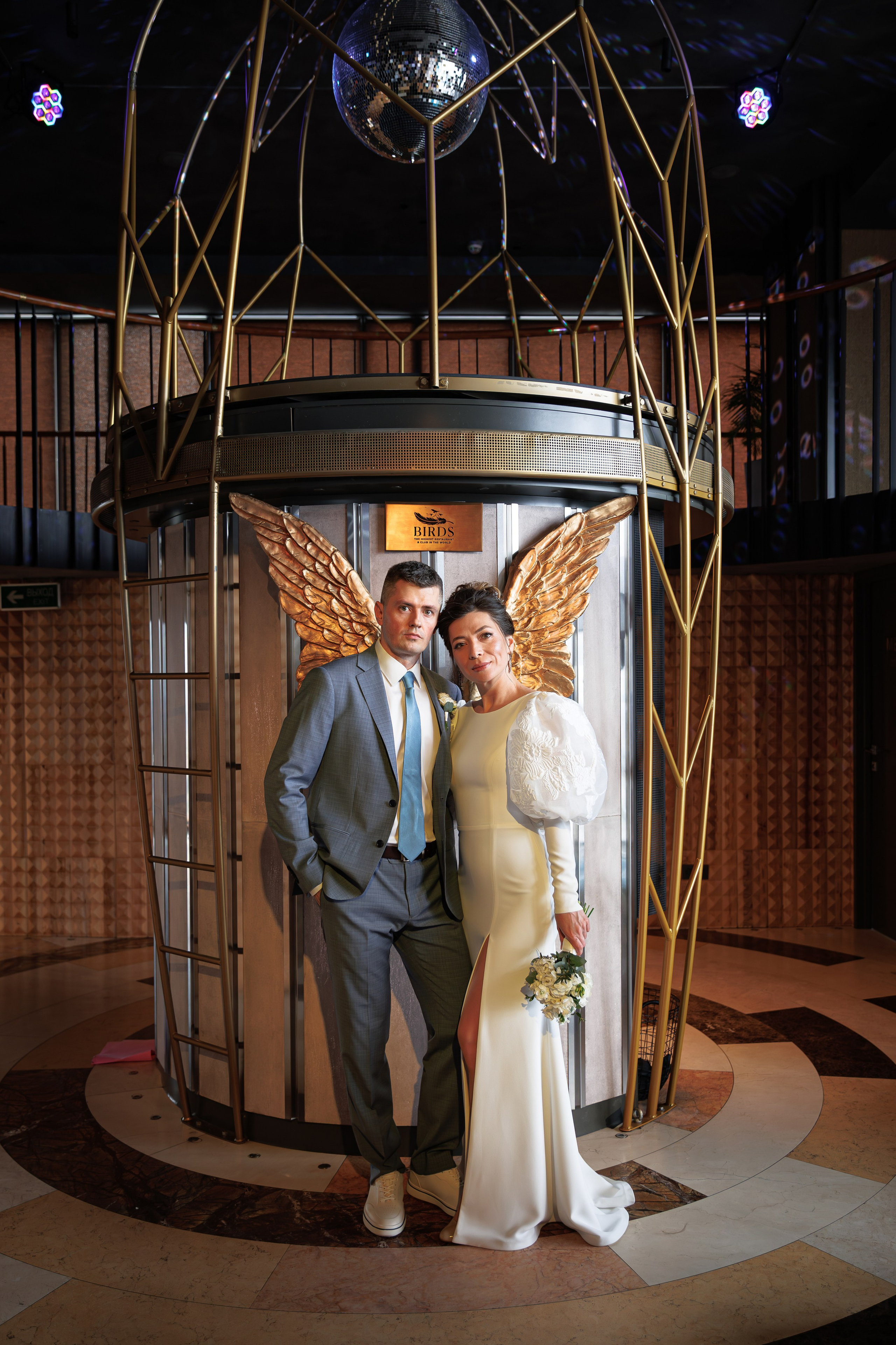 Свадебная фотосессия в библиотеке читальне им Пушкина. Свадебный фотограф Москва и МО Сергей Киржаев