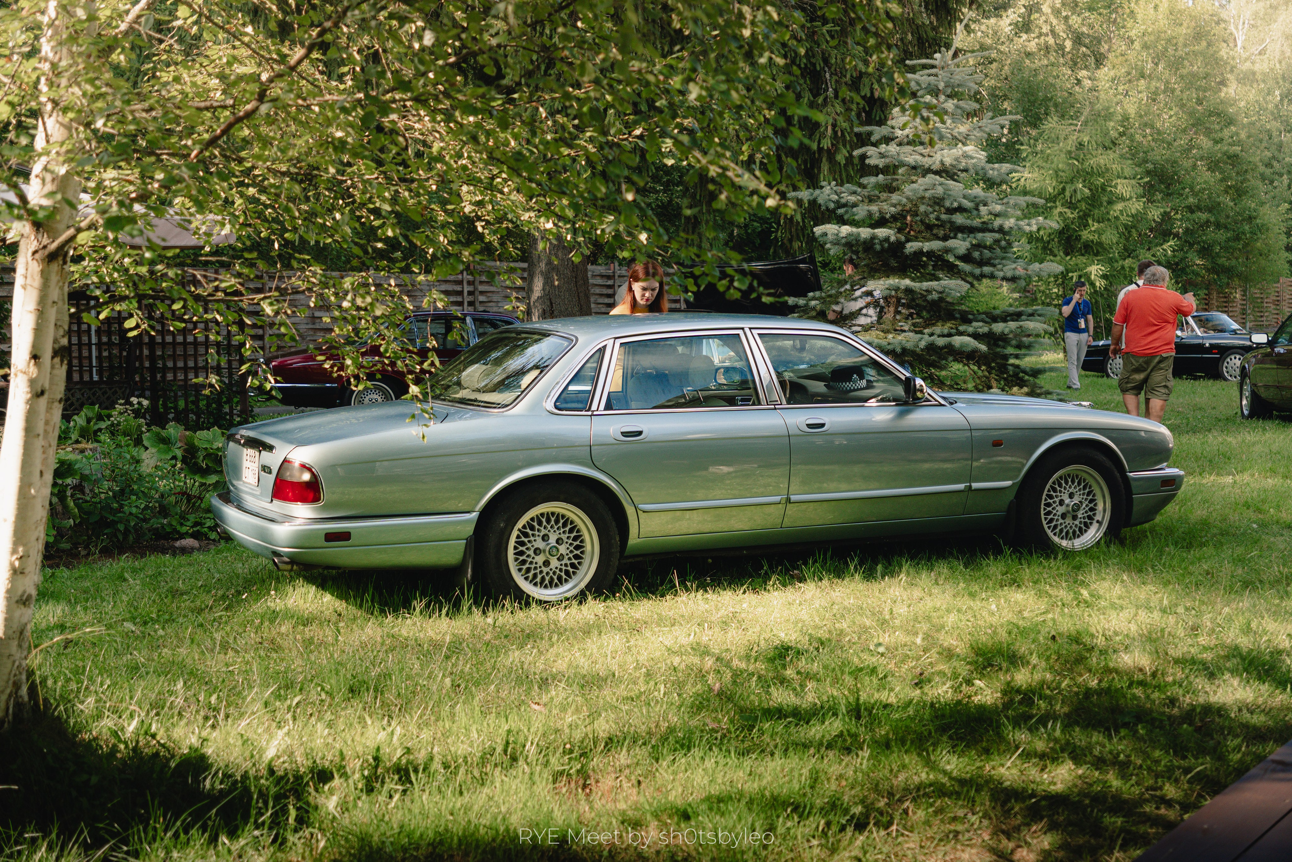 Масштабный летний фестиваль RYE Meet — встреча клуба любителей автомобилей старше 25-лет. Автомобильный фотограф Антон Цырулев