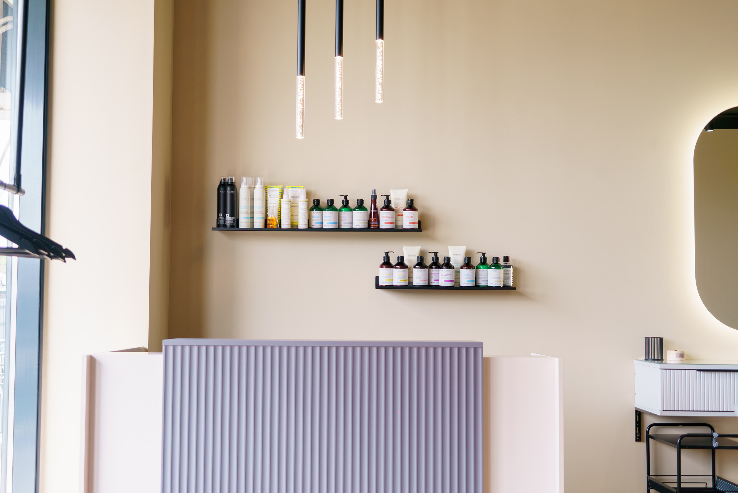 Профессиональная интерьерная фото и видео съемка студий красоты Яркая интерьерная фотосъемка для бьюти-коворкинга и студий. Шедевры для Вас! Фотограф и Видеограф в Краснодаре Пахиев Руслан