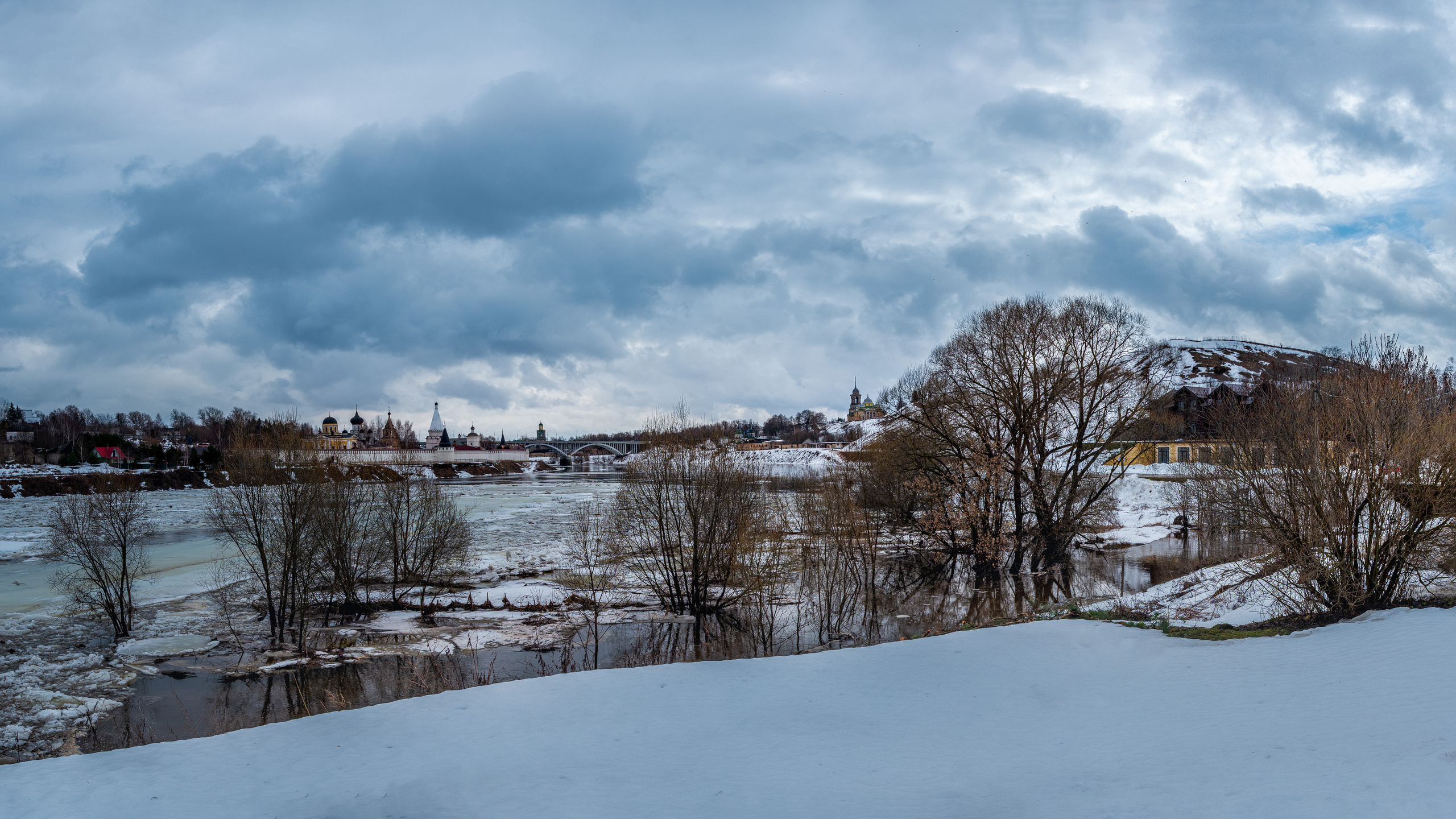 Nature of the Staritsa. Winter. Site of landscape photographer Pavel Krainikov