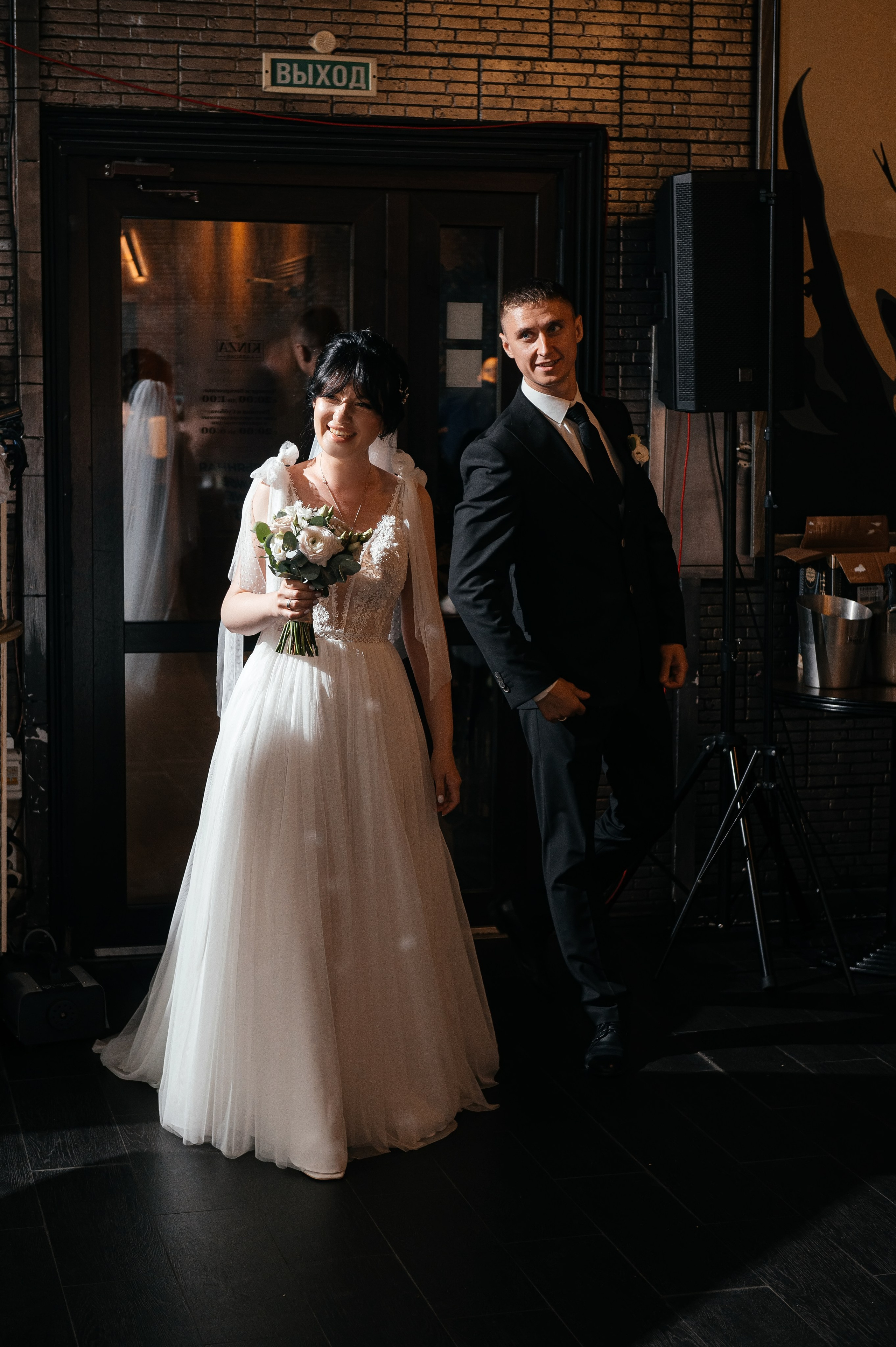 Свадьба с венчанием в Щелково. Прогулка в Гребнево, ресторан Кинза, отель Премиум. Свадебный и семейный фотограф Виктория Носачёва. Щелково, Москва и МО