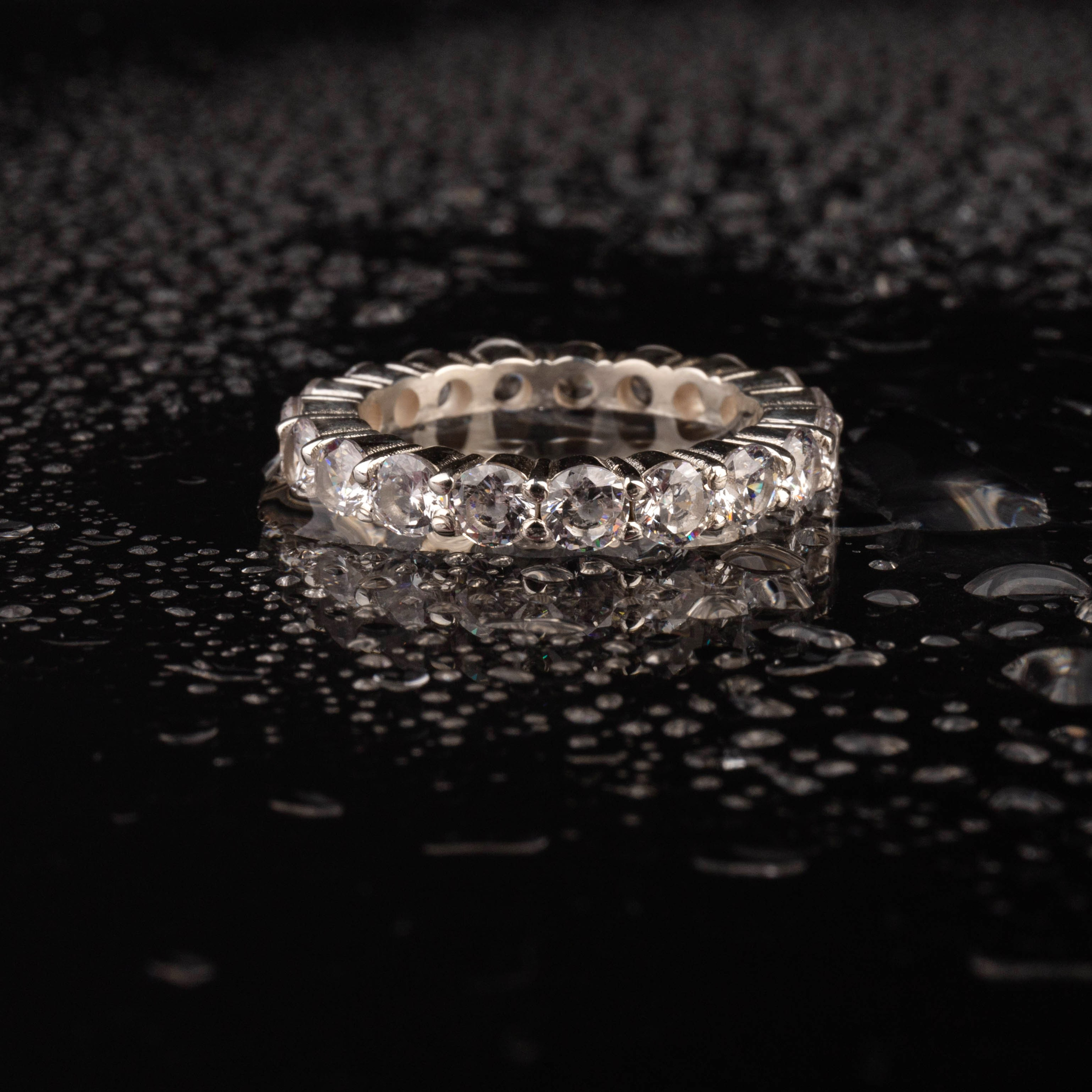 Ювелирные украшения. Предметный фотограф в Крыму Ольга Шестакова