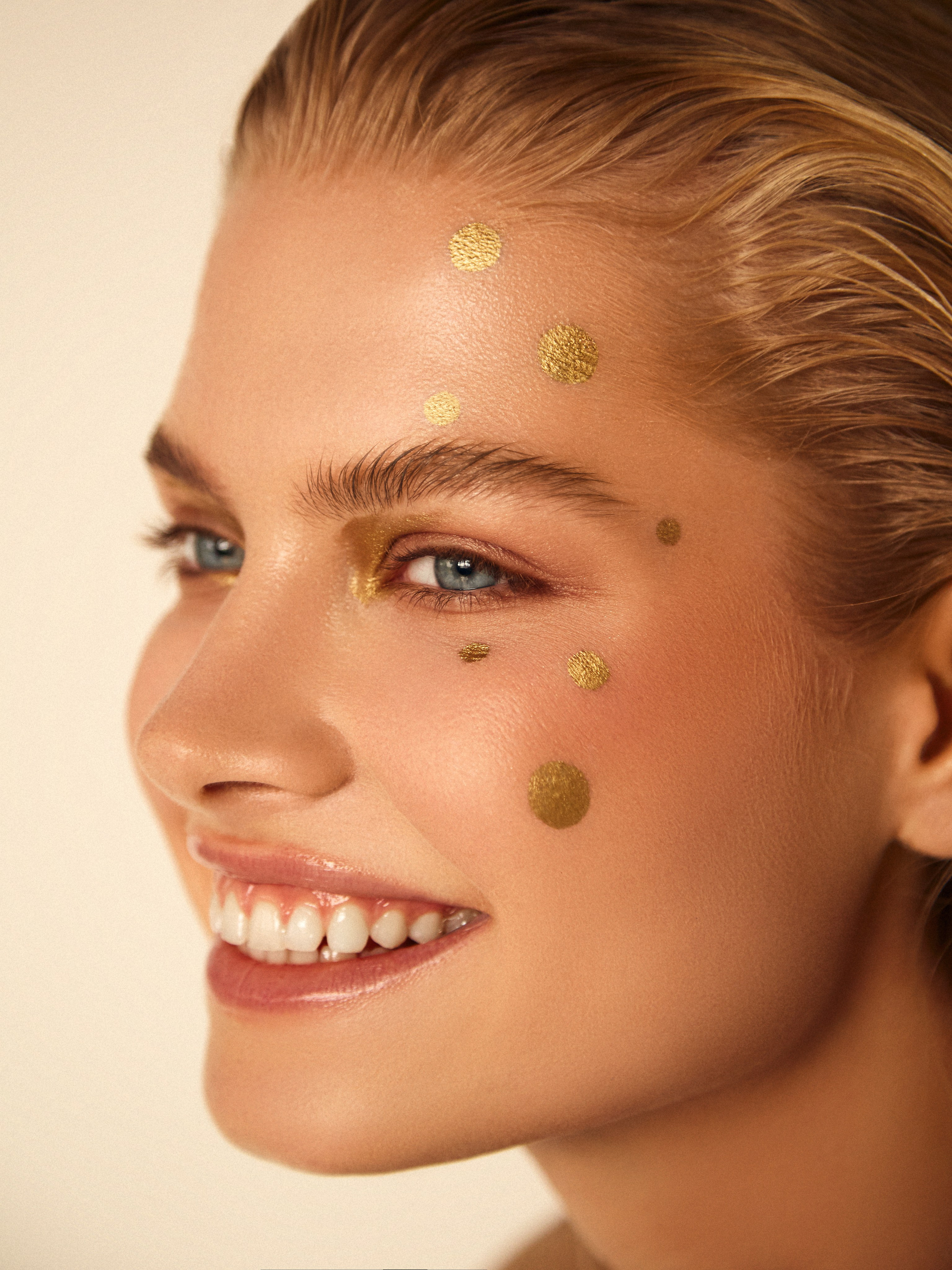 L'Officiel Lithuania. Профессиональный фотограф Федотова Арина