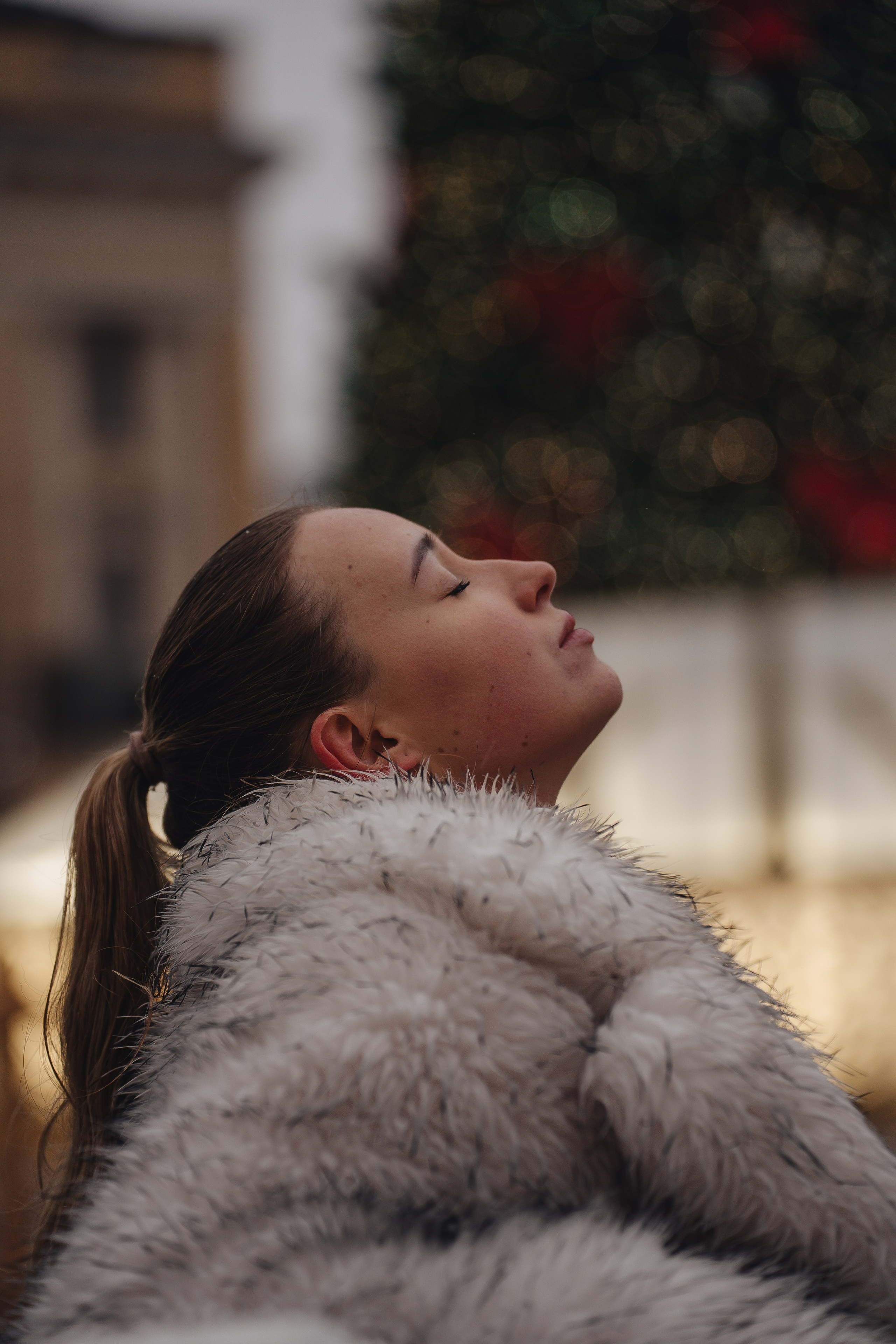 ПРОГУЛКА НА МАНЕЖНОЙ ПЛОЩАДИ ДЛЯ ДЕВУШКИ ПЕРЕД НОВЫМ ГОДОМ (НОВОГОДНЯЯ ФОТОСЕССИИЯ НА МАНЕЖНОЙ ПЛОЩАДИ). Профессиональный фотограф, Санкт-Петербург — Виктория Богомолова